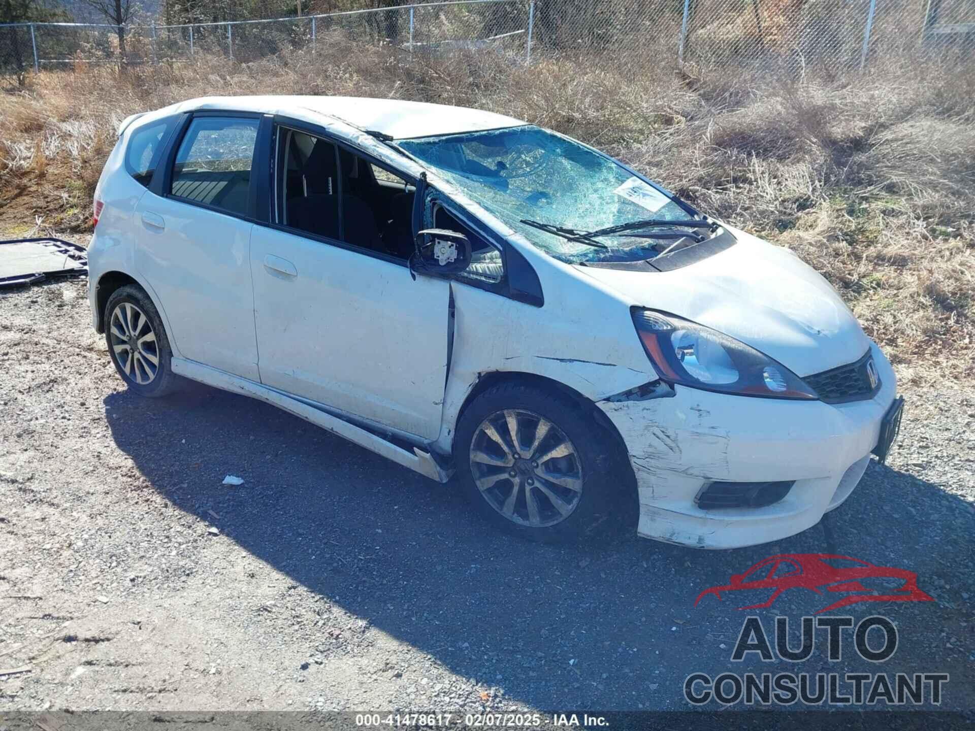 HONDA FIT 2013 - JHMGE8H58DC062585