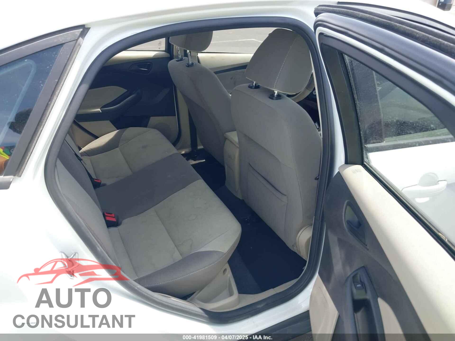 FORD FOCUS 2012 - 1FAHP3F24CL462319