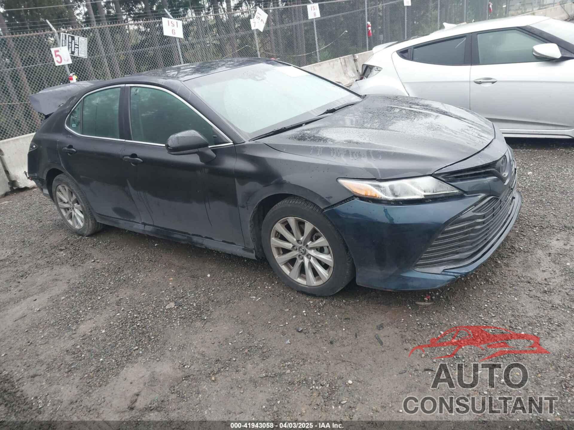 TOYOTA CAMRY 2018 - 4T1B11HK6JU057181