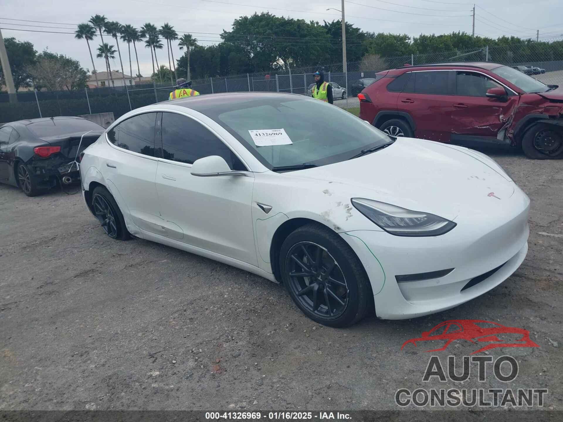 TESLA MODEL 3 2018 - 5YJ3E1EA4JF168569