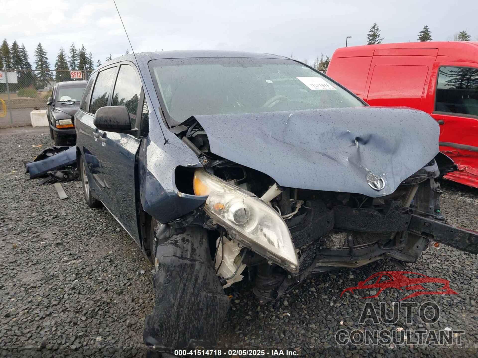 TOYOTA SIENNA 2013 - 5TDZK3DC3DS371695