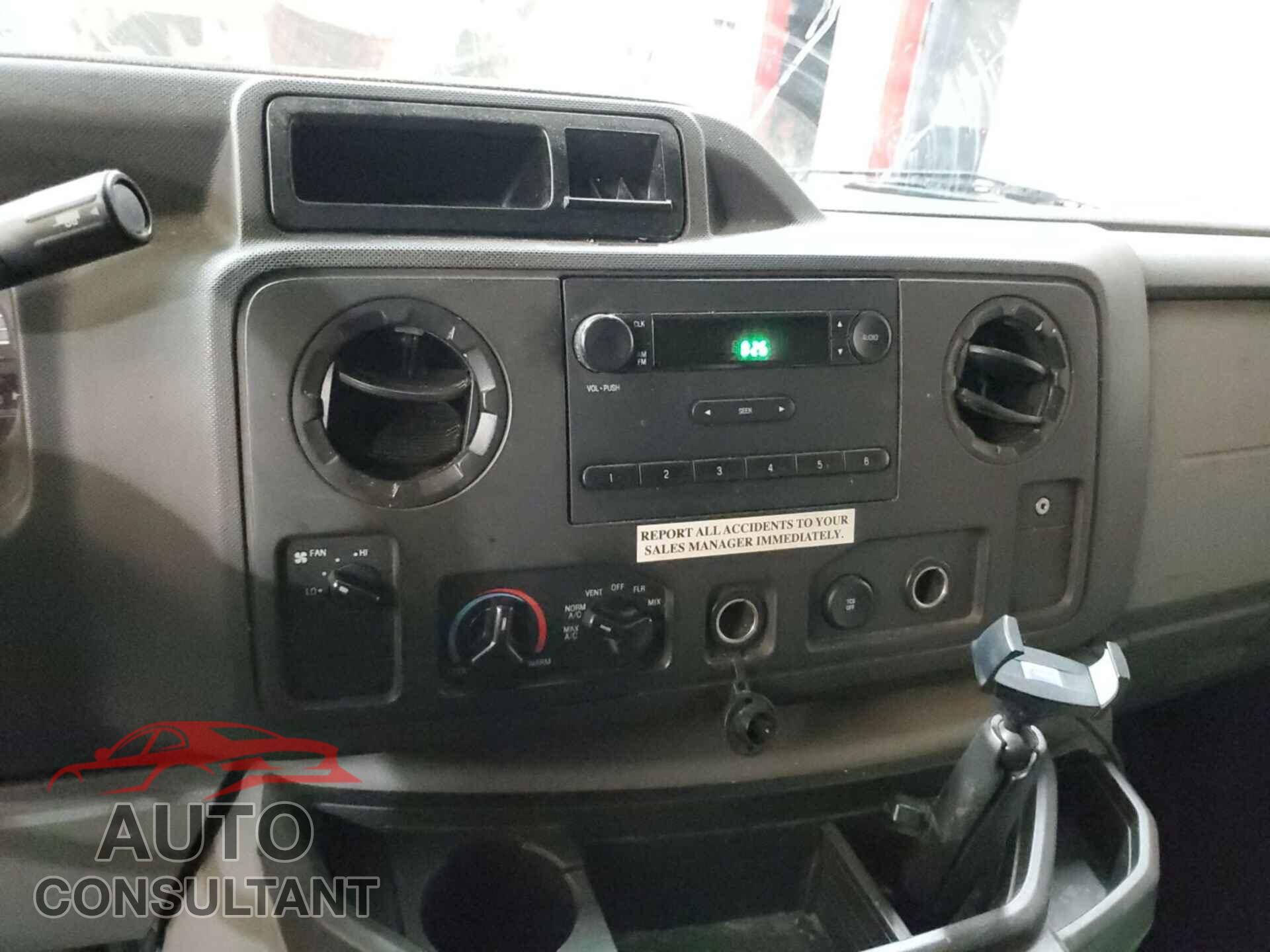 FORD ECONOLINE 2017 - 1FDXE4FS0HDC72192