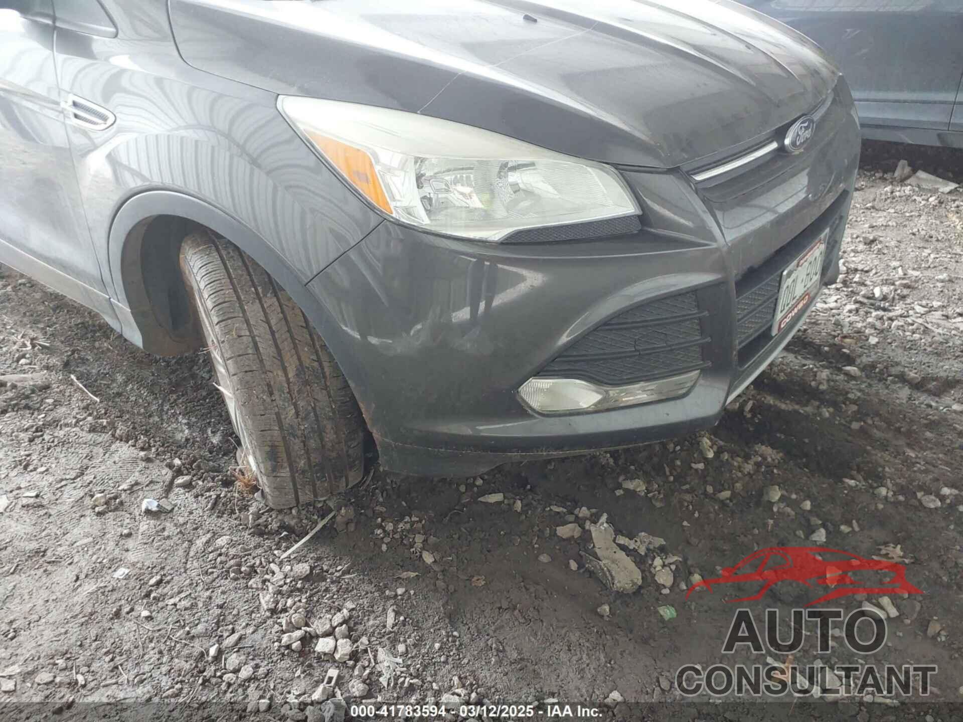FORD ESCAPE 2015 - 1FMCU9G9XFUA62125