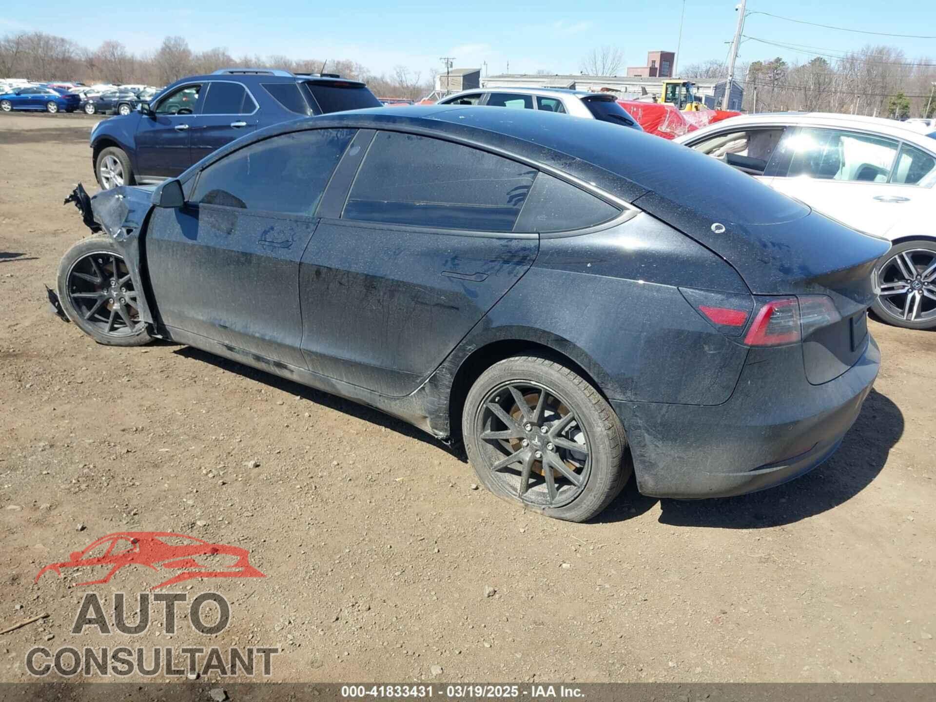 TESLA MODEL 3 2022 - 5YJ3E1EA0NF190056