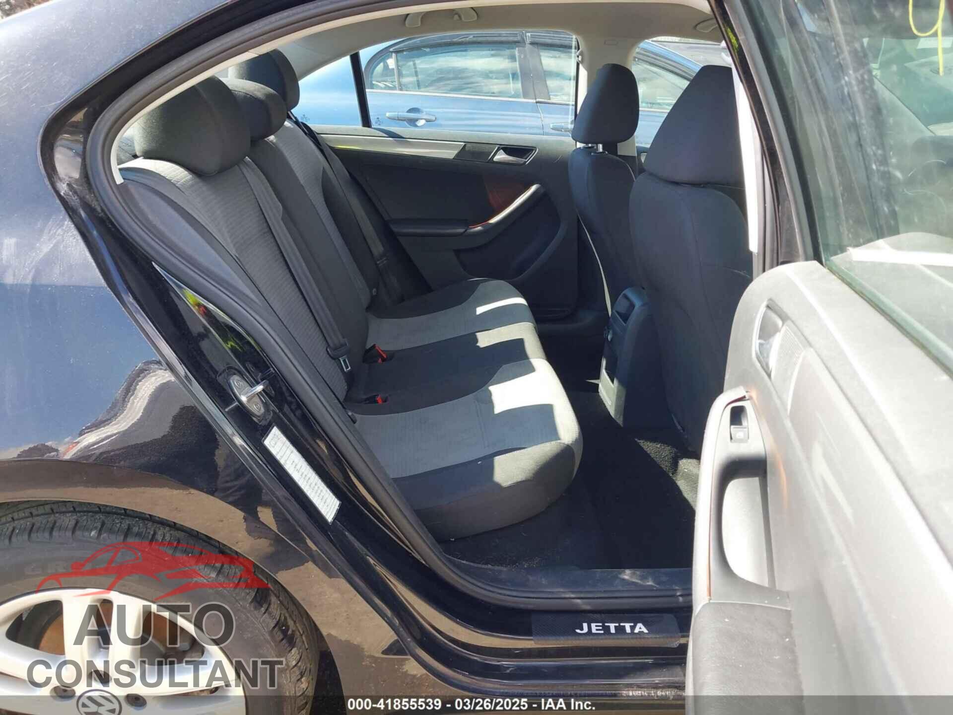 VOLKSWAGEN JETTA 2017 - 3VW2B7AJ6HM205976