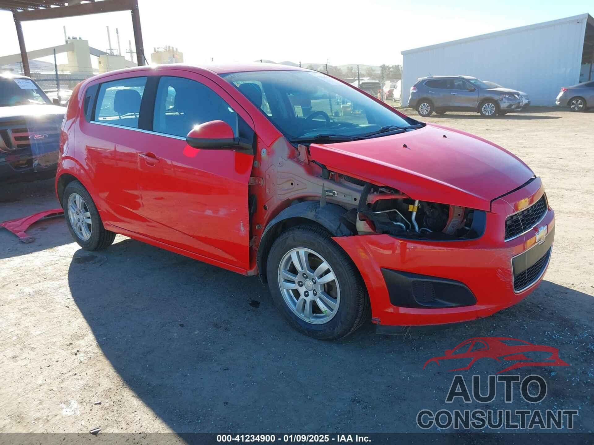 CHEVROLET SONIC 2015 - 1G1JC6SG0F4209936