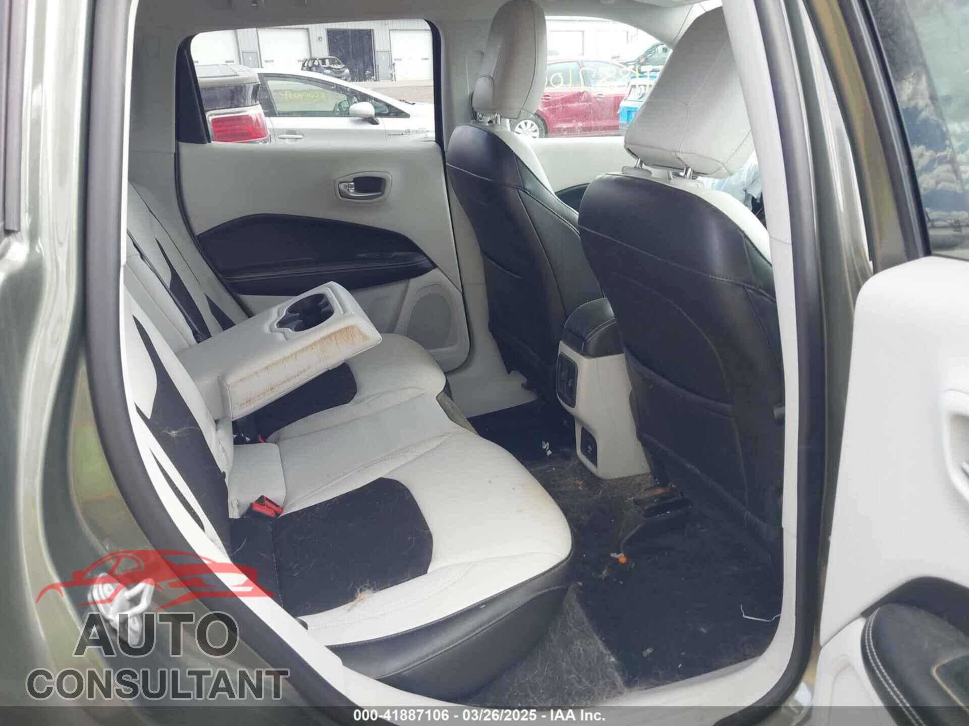 JEEP COMPASS 2018 - 3C4NJDBB7JT176752
