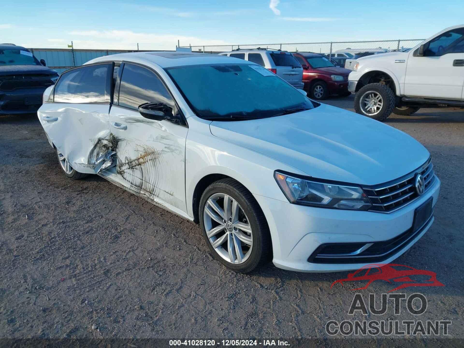 VOLKSWAGEN PASSAT 2019 - 1VWLA7A36KC006752