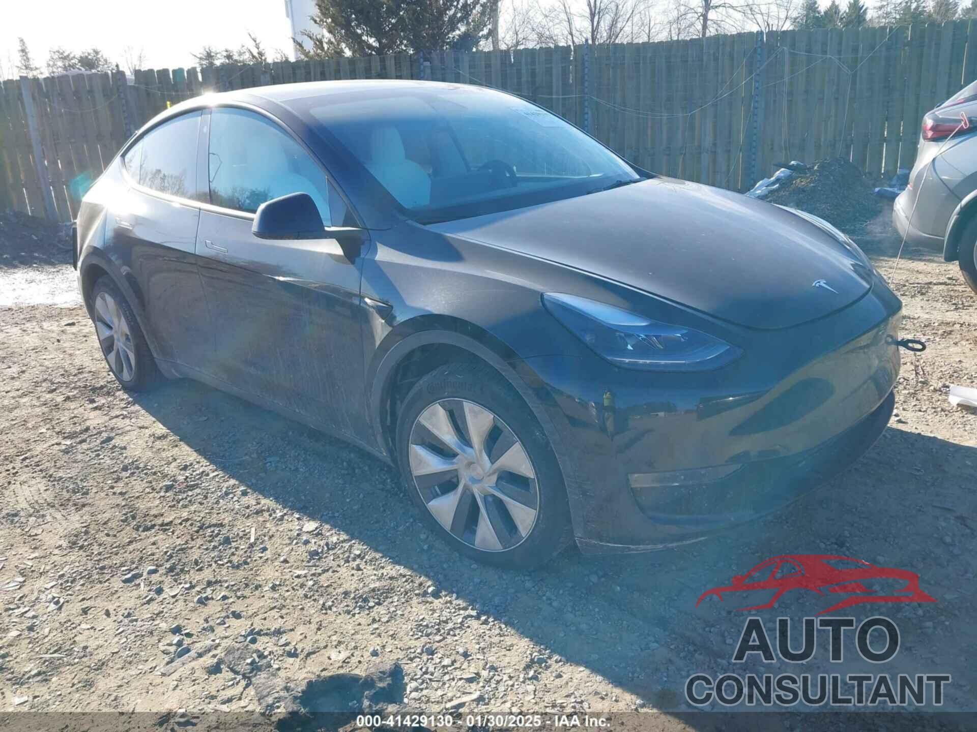 TESLA MODEL Y 2023 - 7SAYGAEE0PF646470
