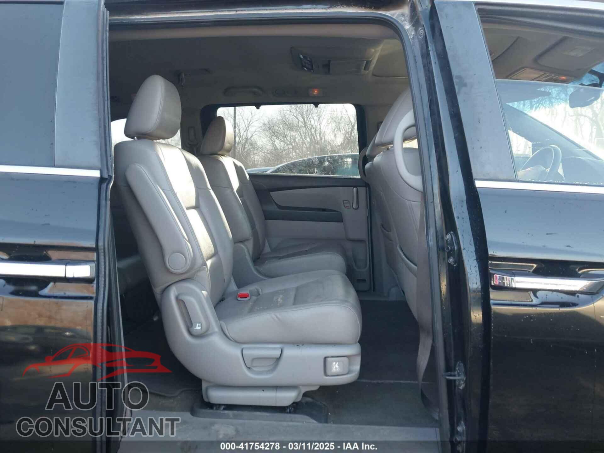 HONDA ODYSSEY 2013 - 5FNRL5H6XDB088406