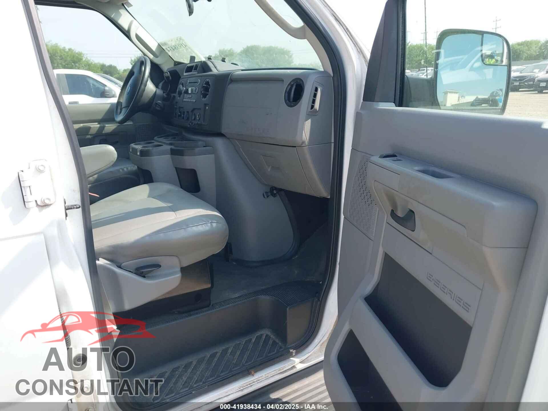 FORD E-350 SUPER DUTY 2014 - 1FBSS3BL7EDA36316