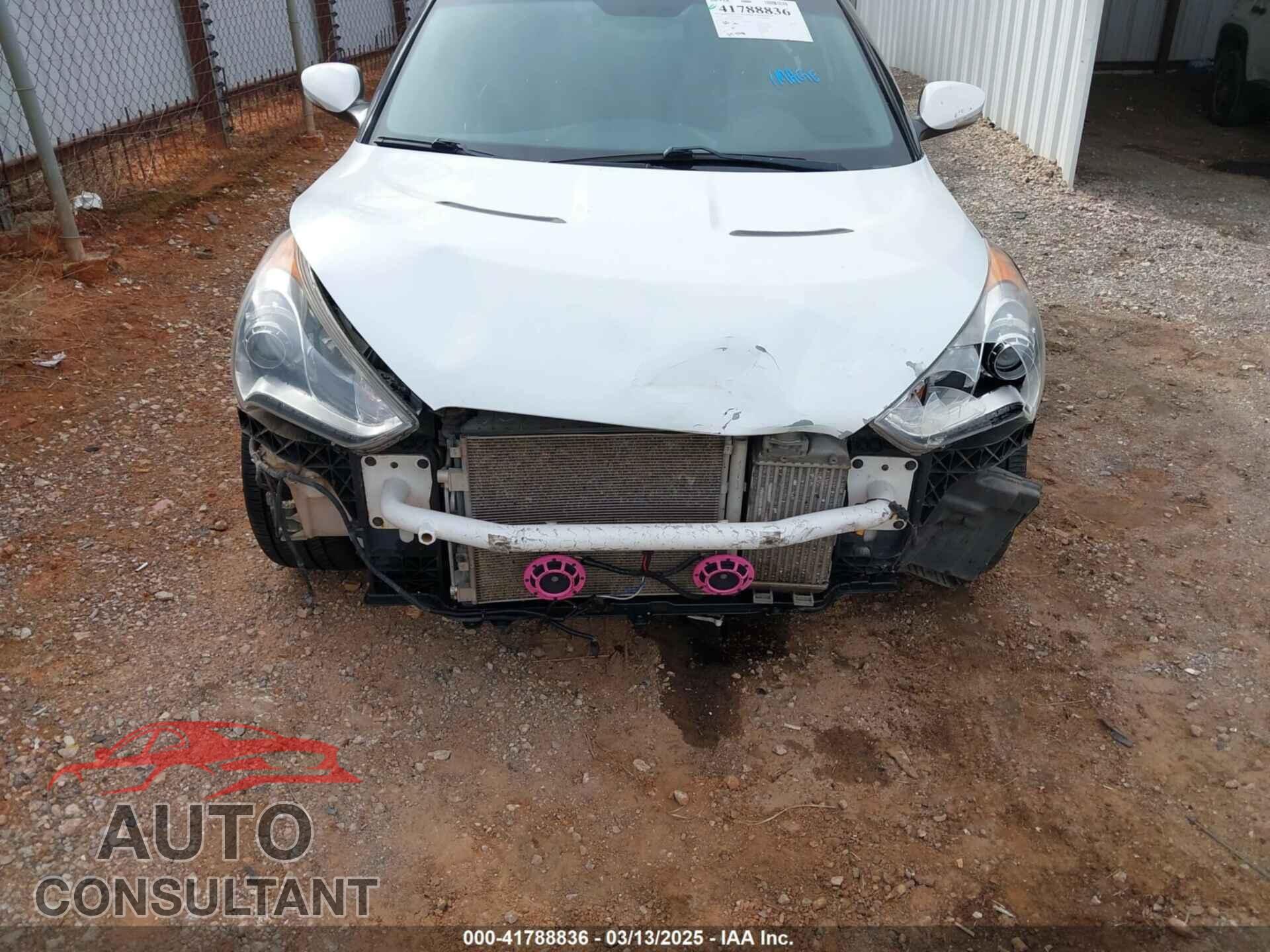 HYUNDAI VELOSTER 2013 - KMHTC6AE2DU128607