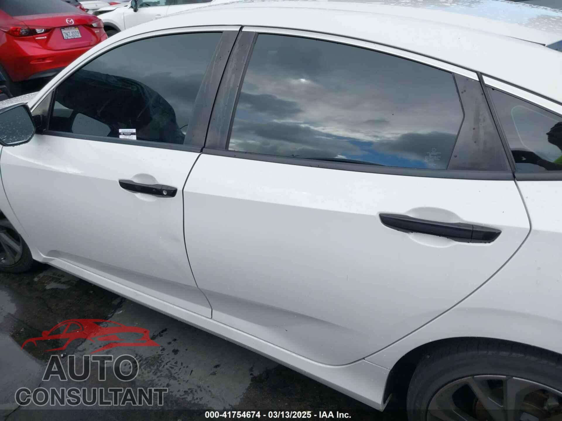 HONDA CIVIC 2019 - 2HGFC2F81KH543741