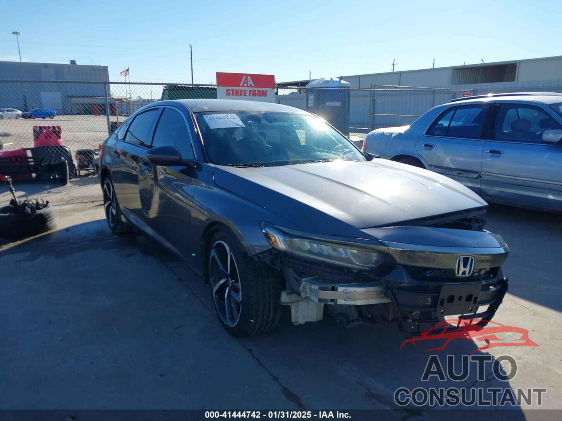 HONDA ACCORD 2018 - 1HGCV1F36JA240611
