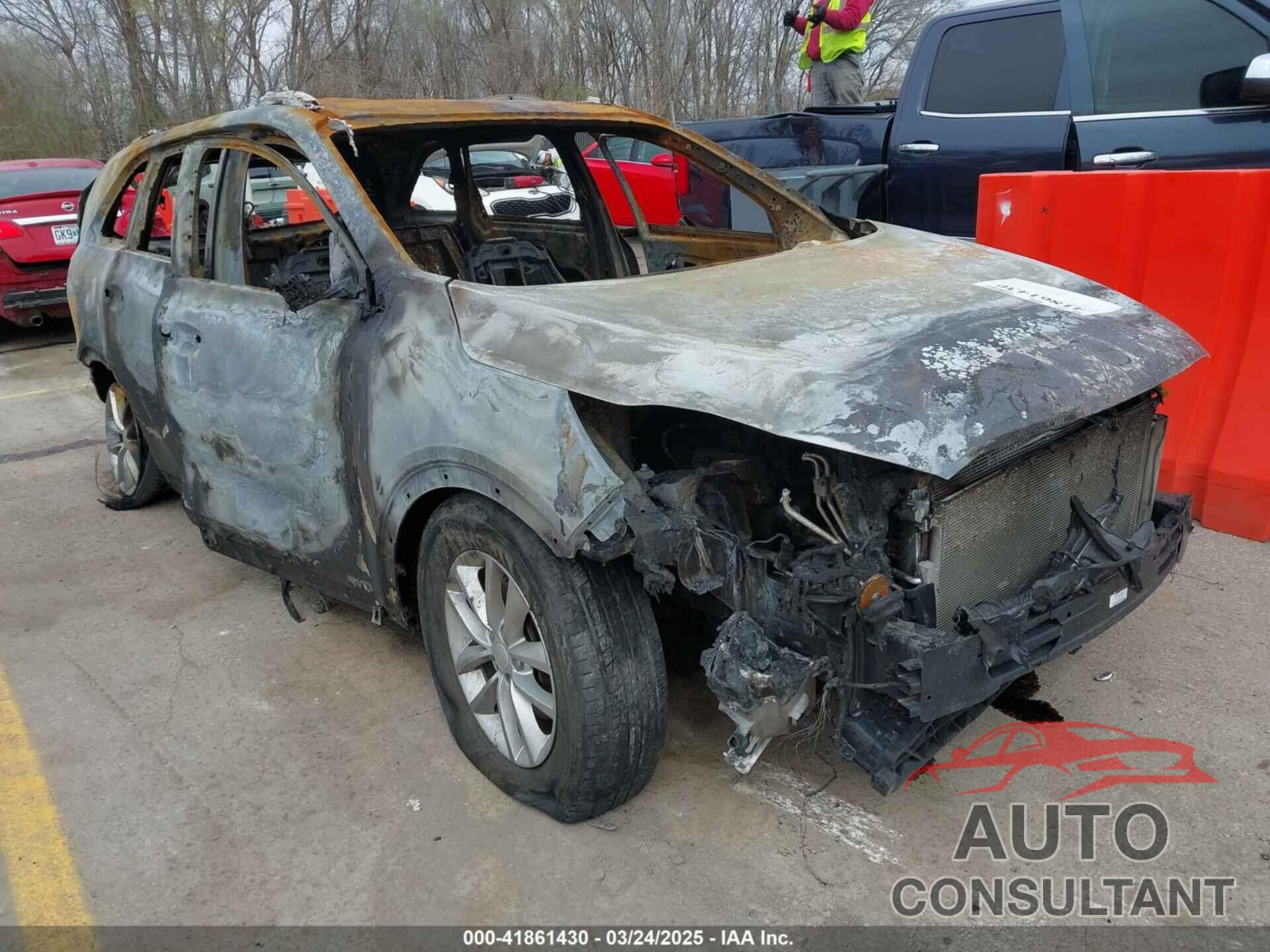 KIA SORENTO 2018 - 5XYPGDA37JG376152