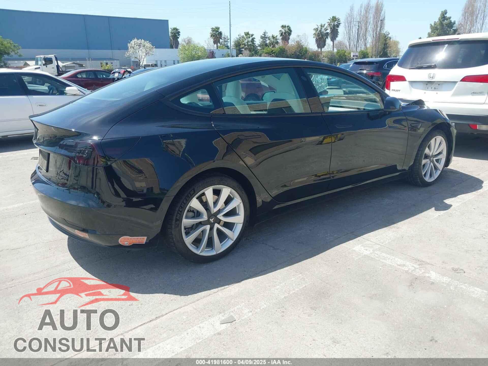 TESLA MODEL 3 2019 - 5YJ3E1EB6KF192477