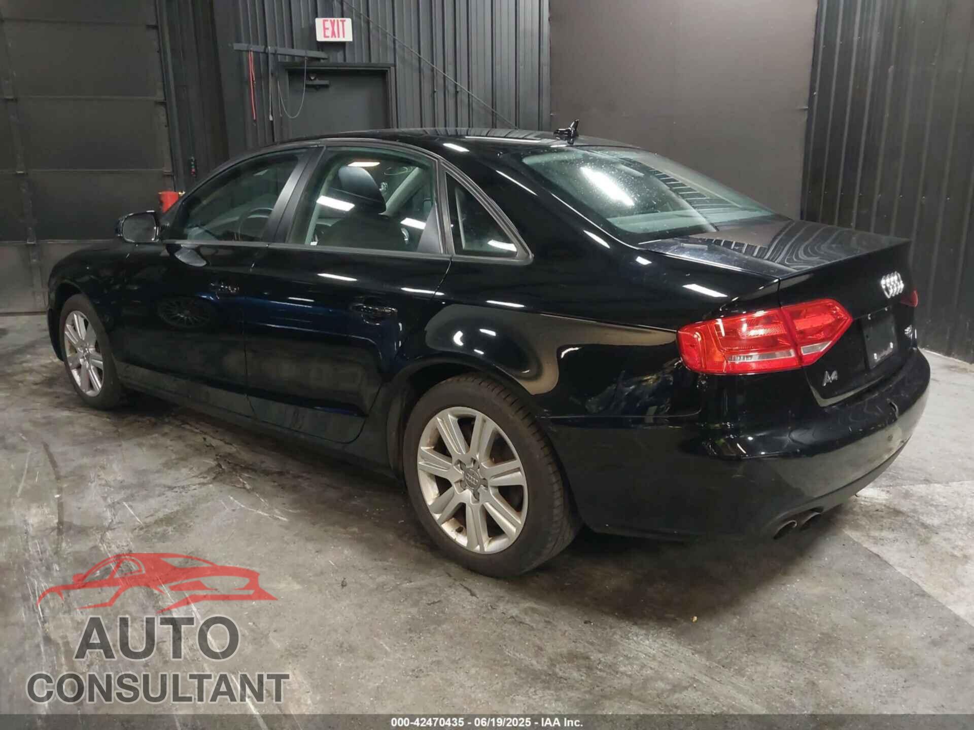 AUDI A4 2011 - WAUDFAFLXBN043075