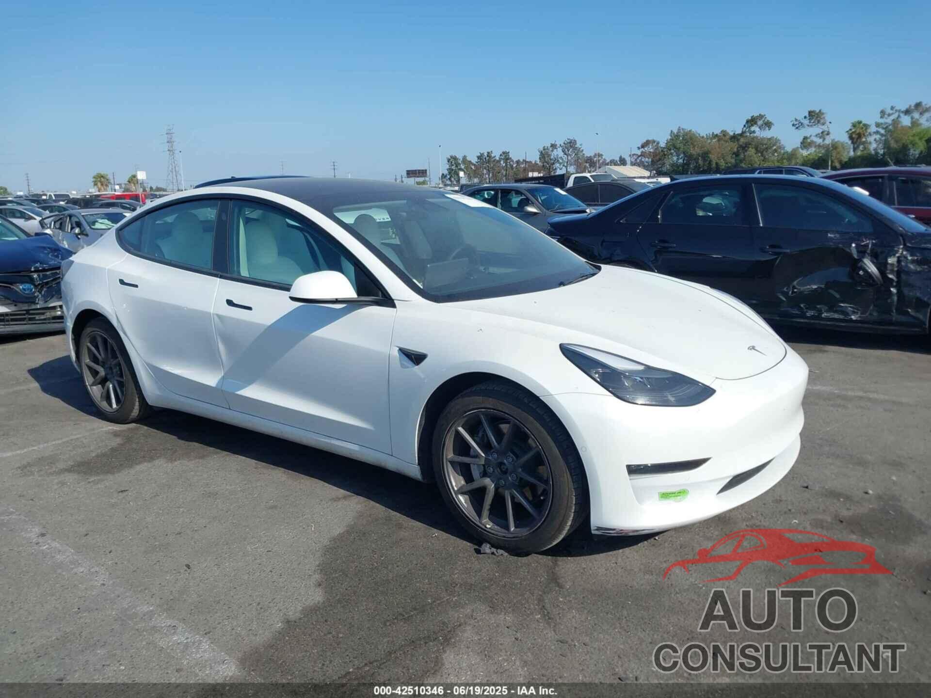 TESLA MODEL 3 2022 - 5YJ3E1EB9NF337502