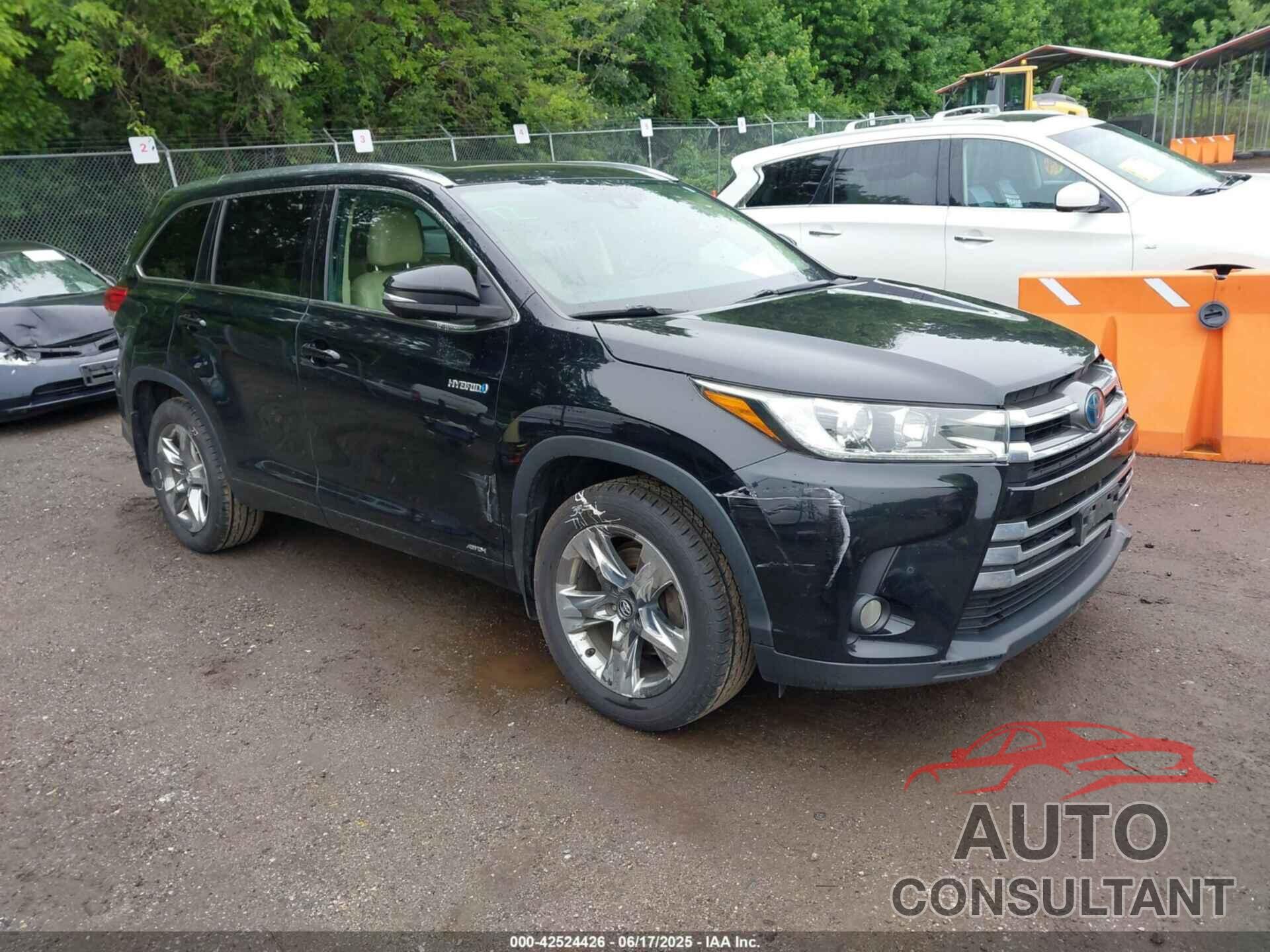 TOYOTA HIGHLANDER HYBRID 2018 - 5TDDGRFH1JS050550