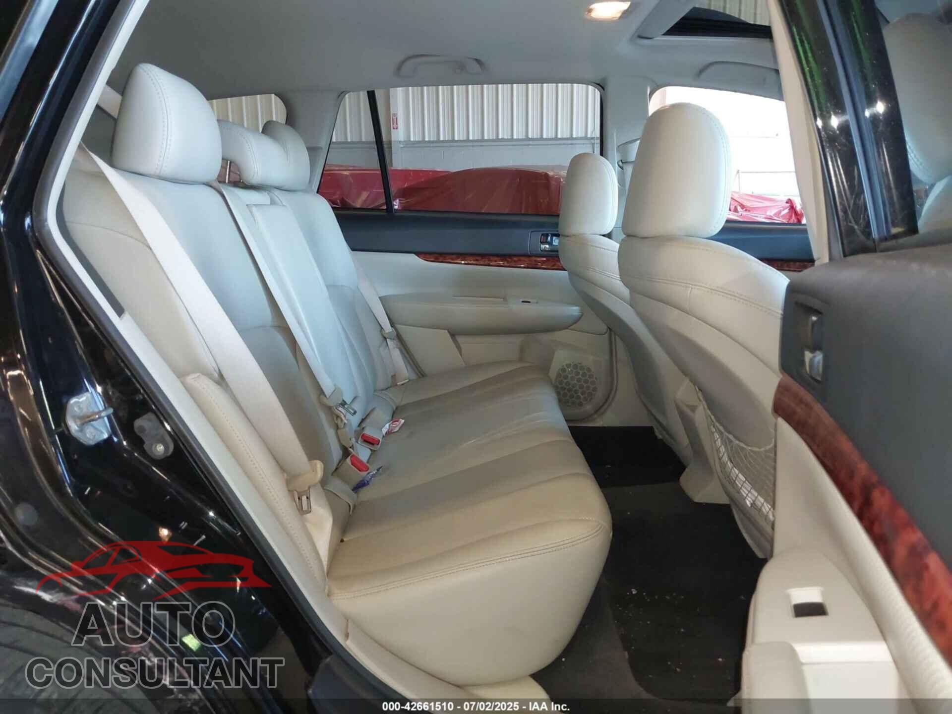 SUBARU OUTBACK 2010 - 4S4BRBKC8A3349517