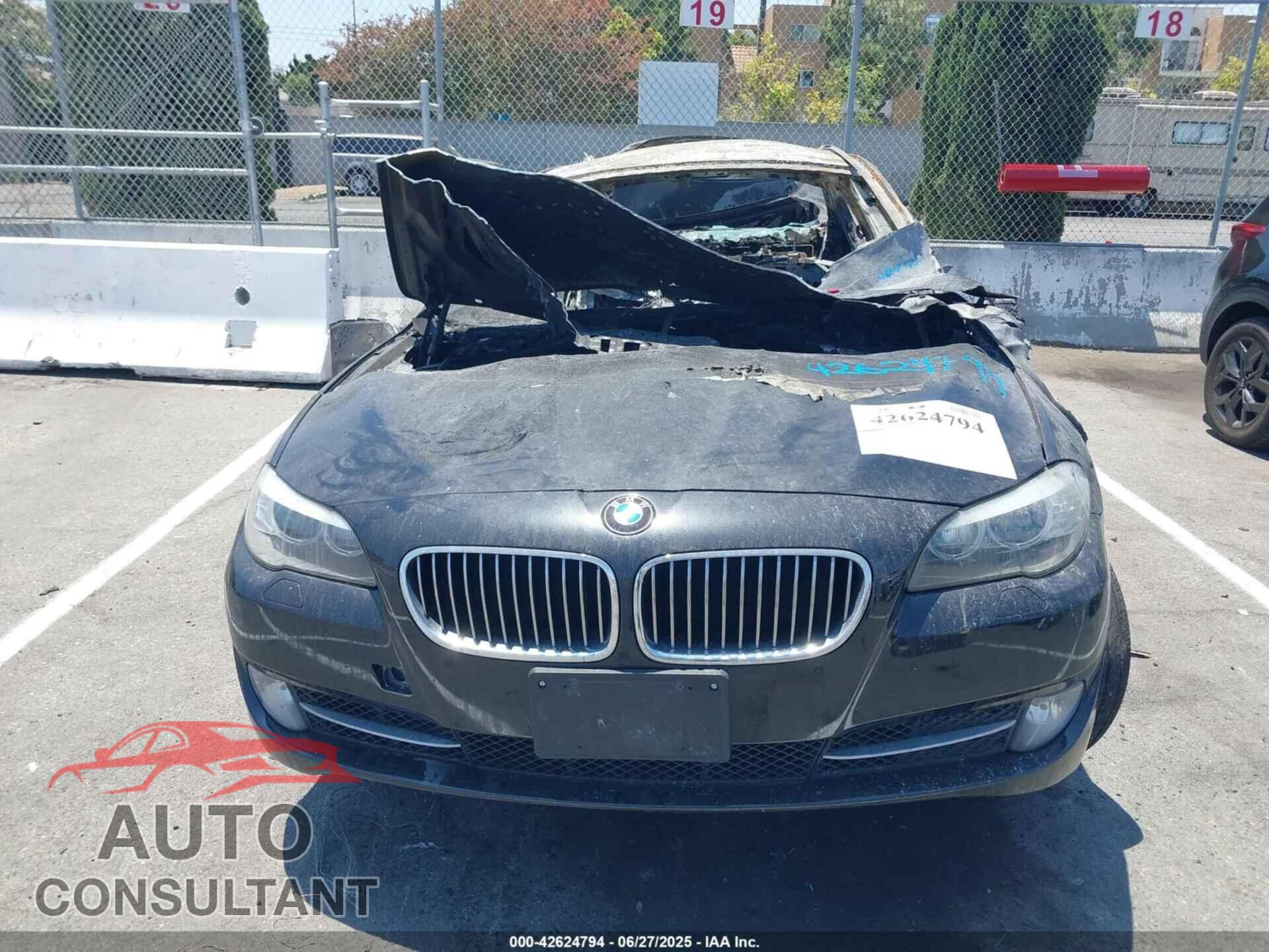 BMW 528I 2012 - WBAXH5C59CDW04135