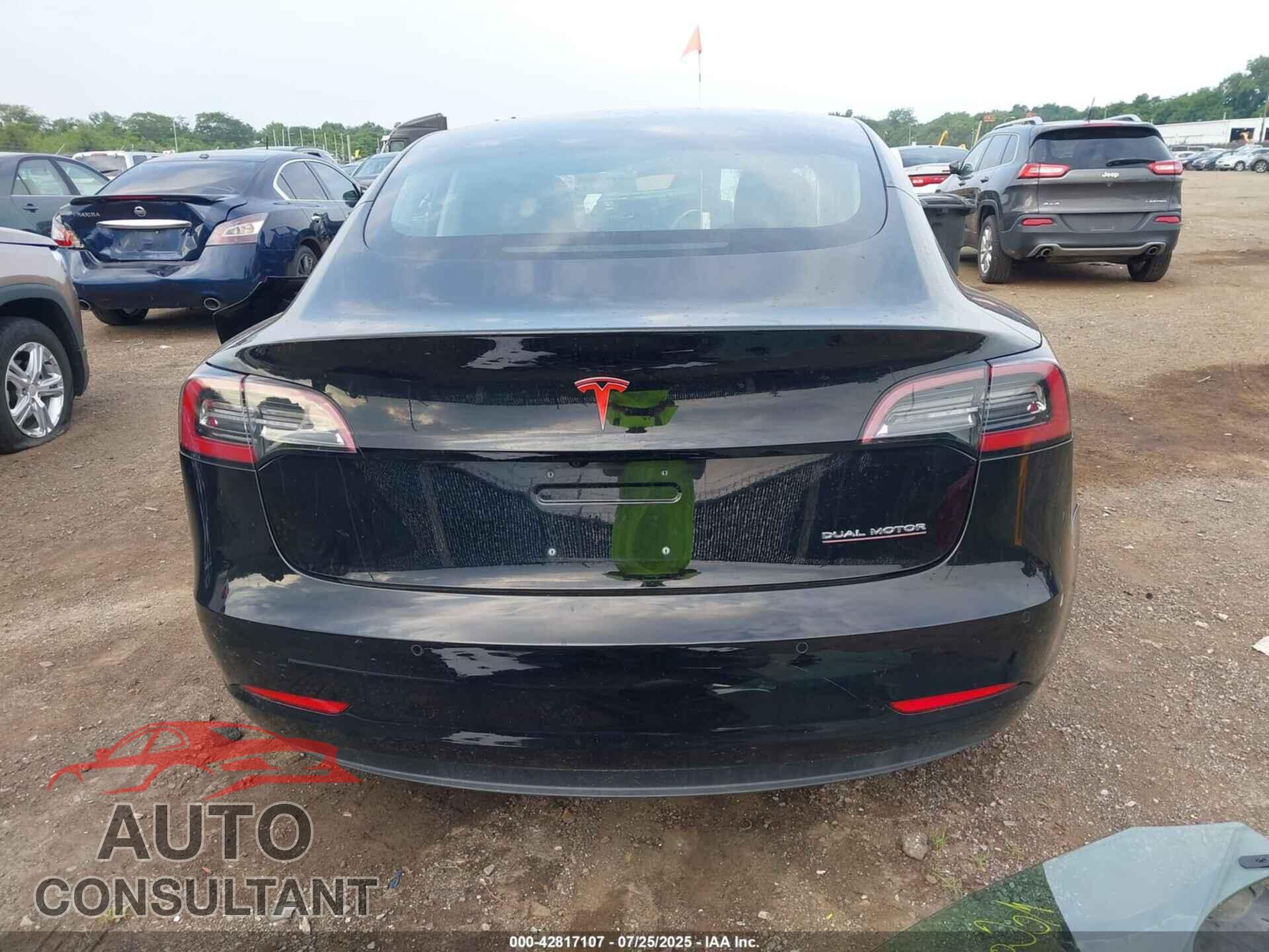 TESLA MODEL 3 2018 - 5YJ3E1EB8JF093948