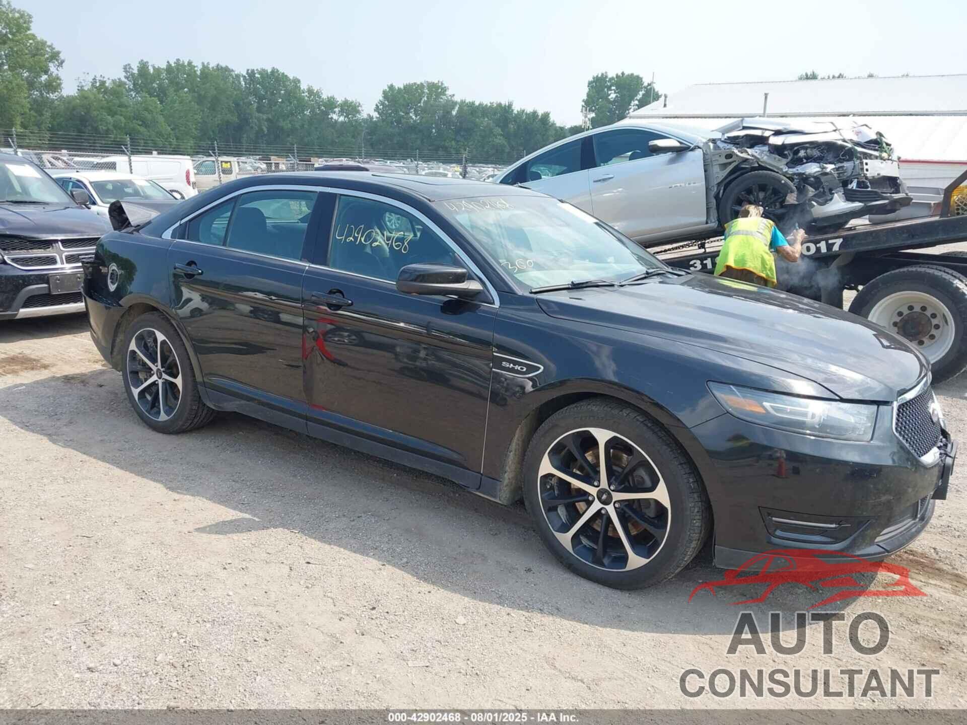 FORD TAURUS 2015 - 1FAHP2KT9FG155251