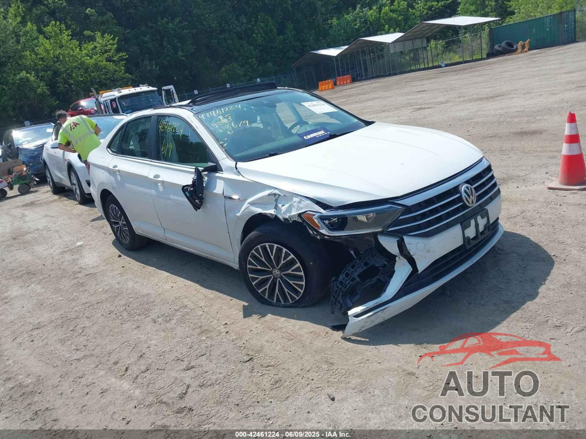 VOLKSWAGEN JETTA 2019 - 3VWE57BUXKM096975