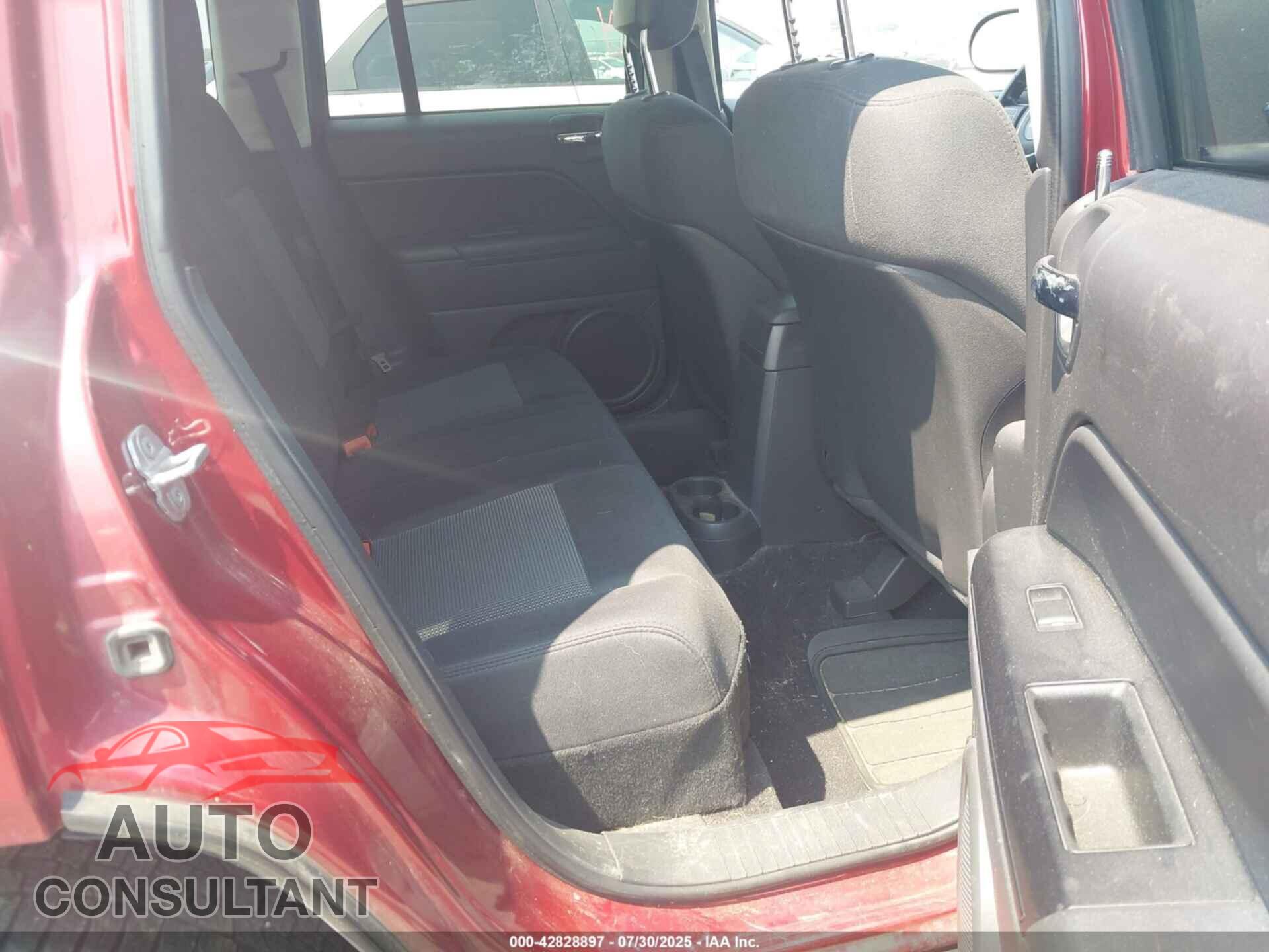 JEEP COMPASS 2011 - 1J4NF1FB0BD180184