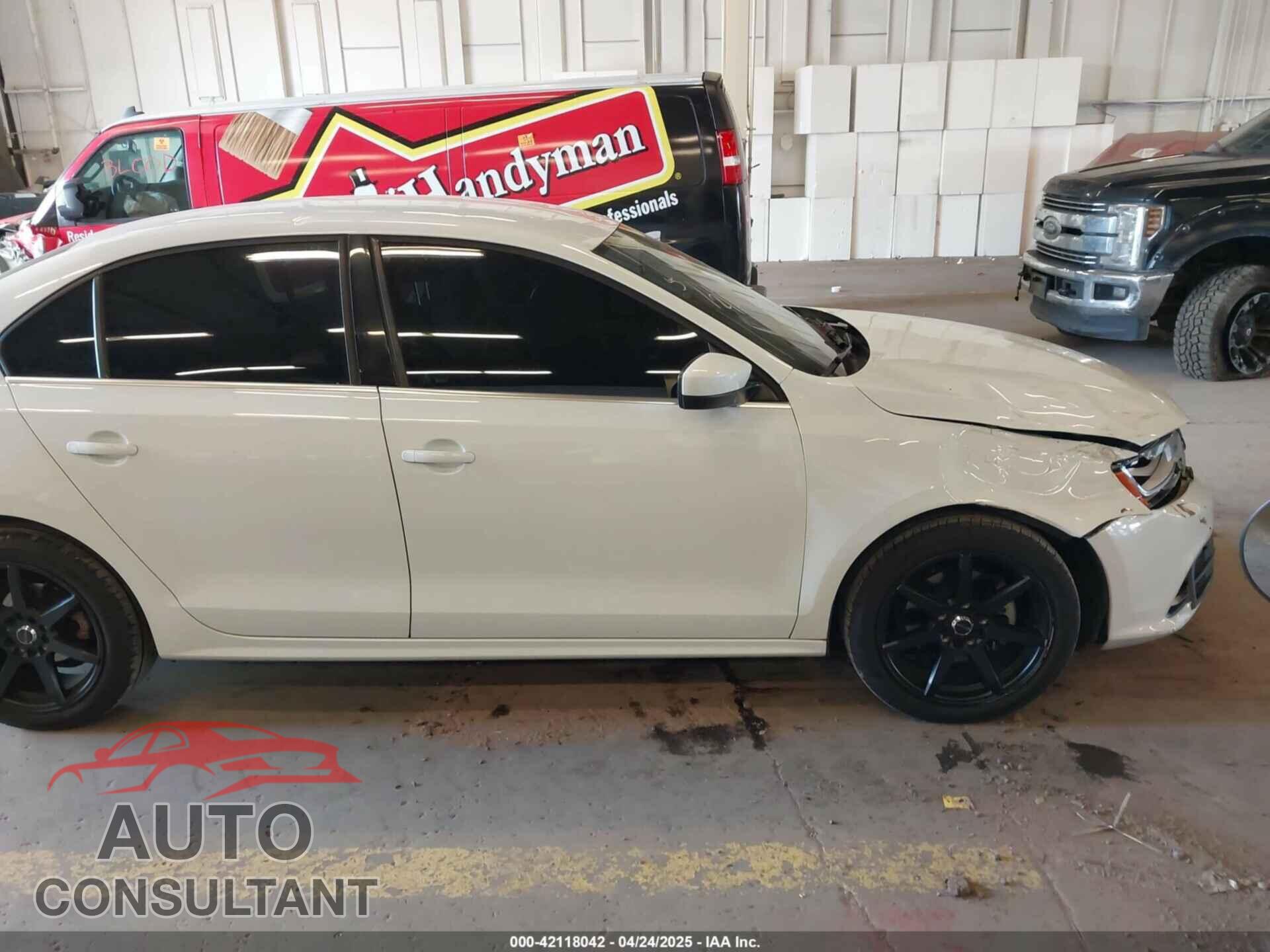 VOLKSWAGEN JETTA 2017 - 3VW2B7AJXHM296816