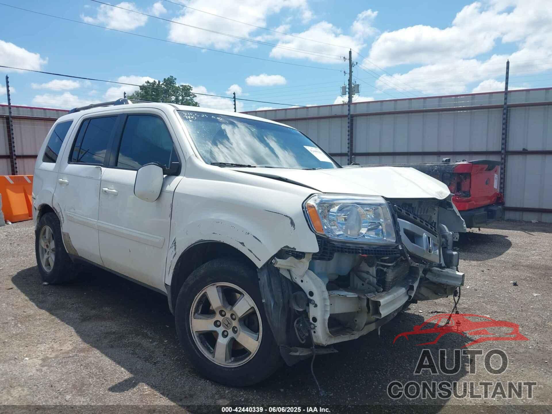 HONDA PILOT 2011 - 5FNYF3H61BB051751