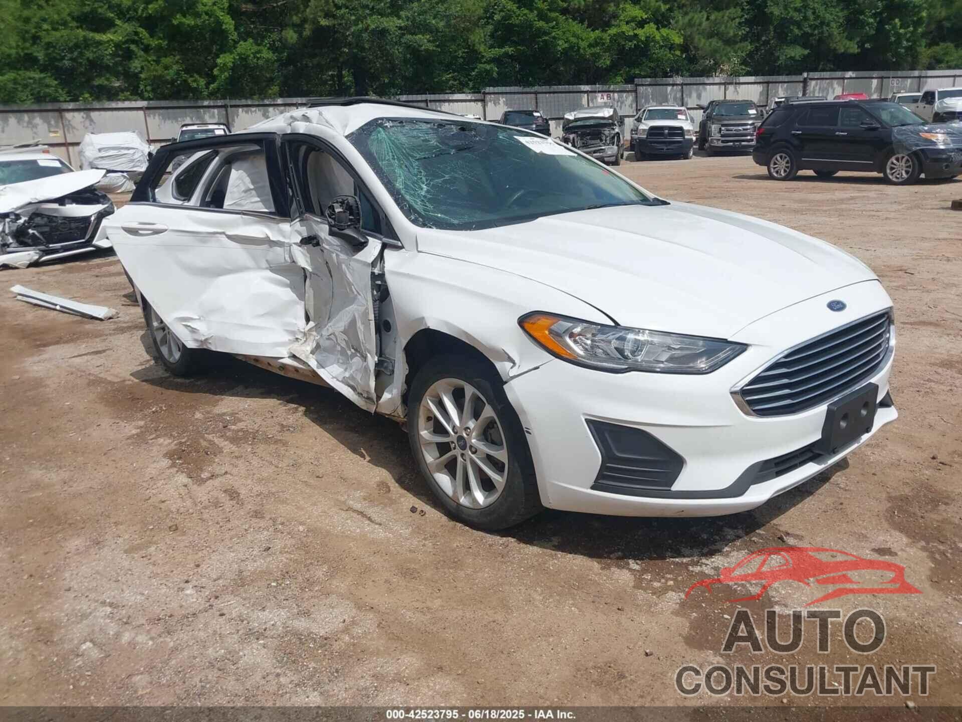 FORD FUSION HYBRID 2019 - 3FA6P0LU6KR132841