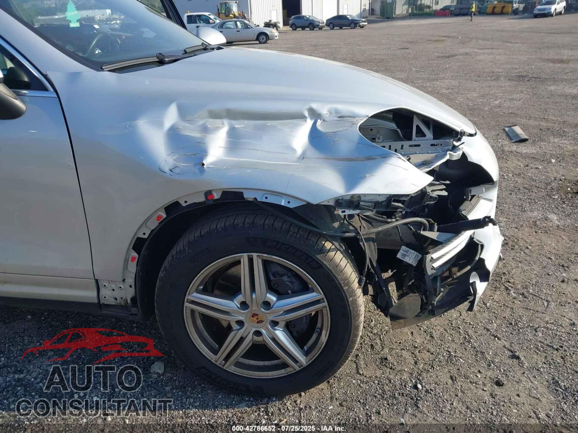 PORSCHE CAYENNE 2014 - WP1AA2A28ELA07344