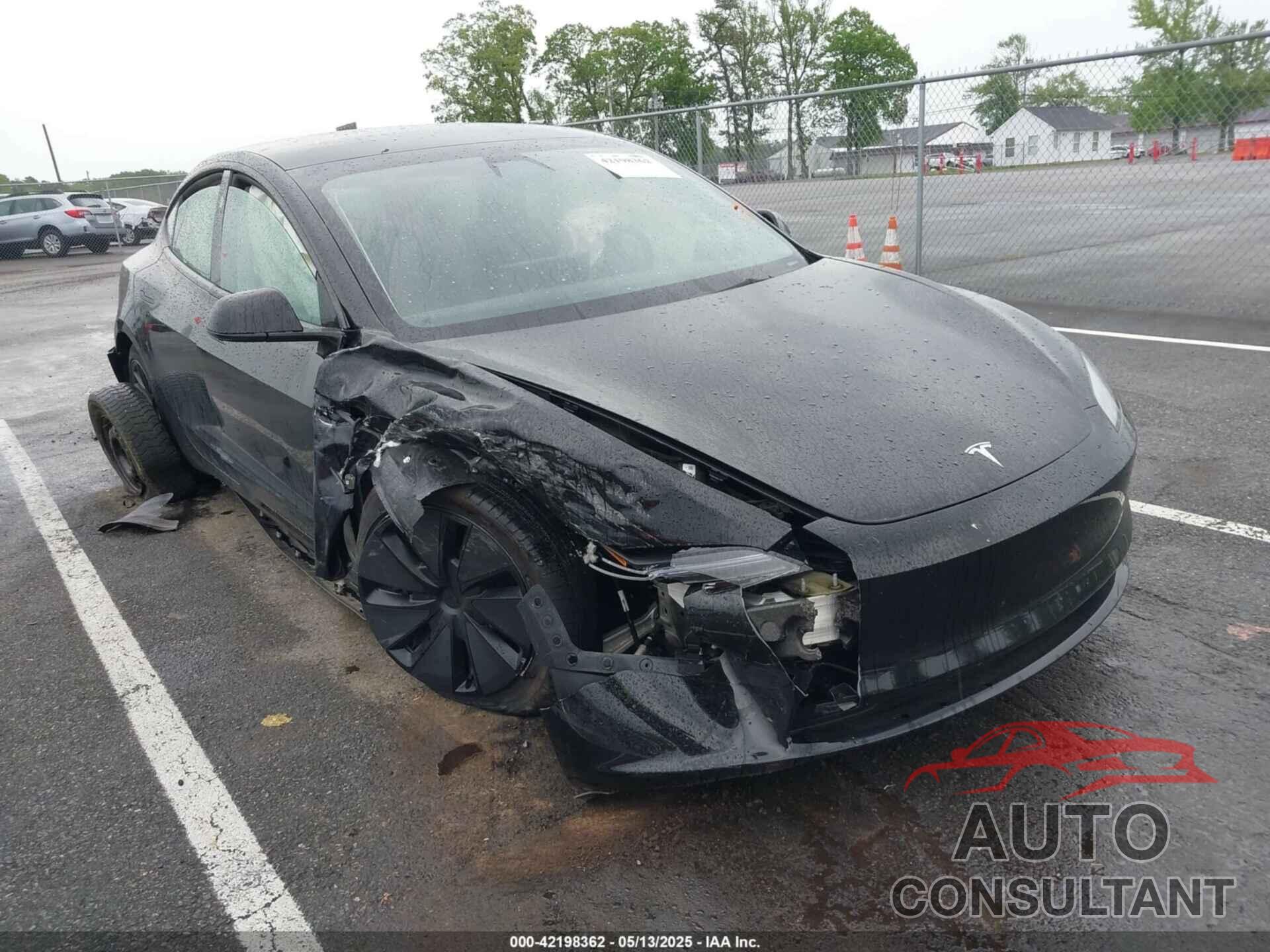 TESLA MODEL 3 2025 - 5YJ3E1EA1SF911335