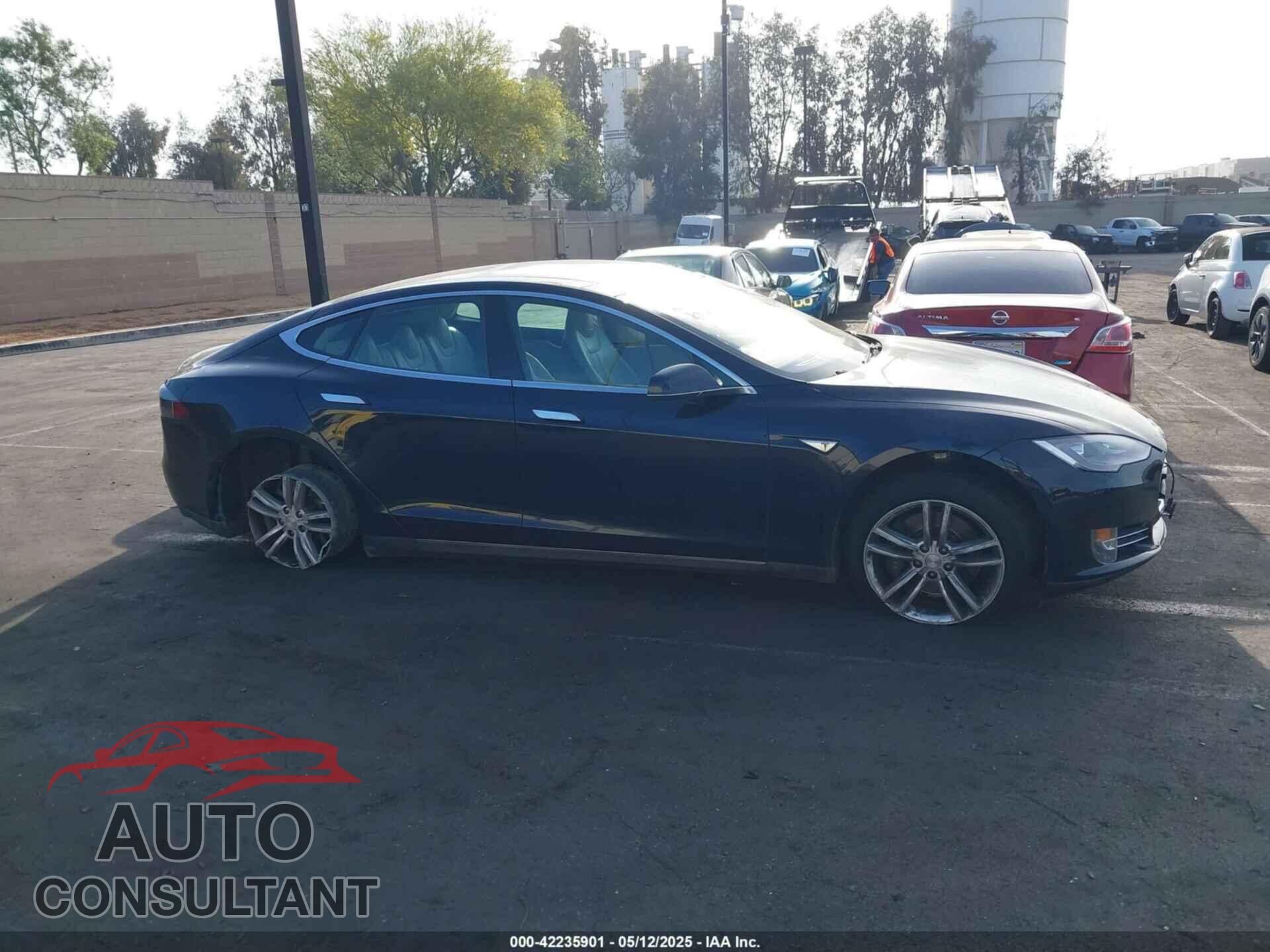 TESLA MODEL S 2014 - 5YJSA1H11EFP30596