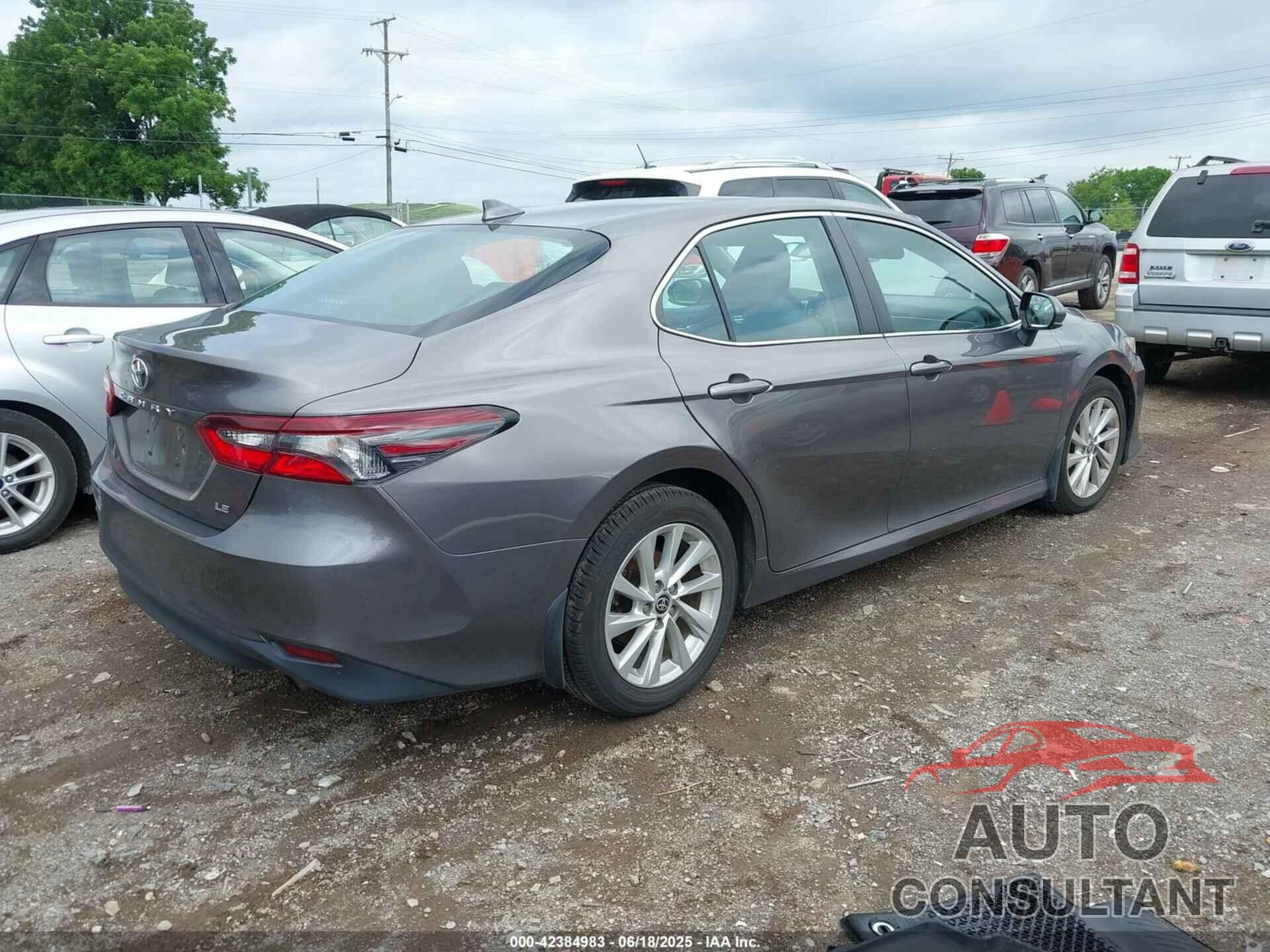 TOYOTA CAMRY 2021 - 4T1C11AK6MU420419
