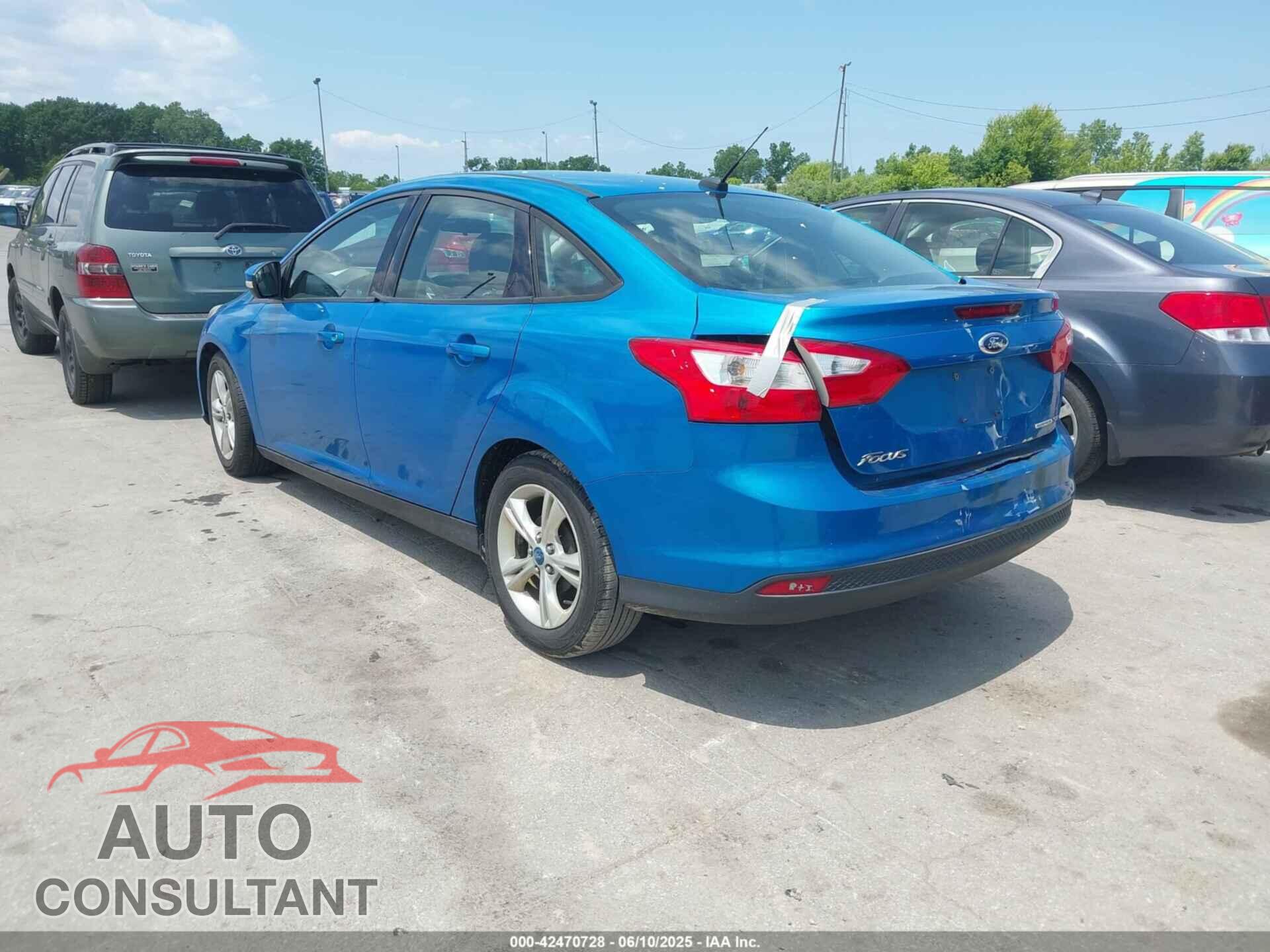 FORD FOCUS 2014 - 1FADP3F22EL137122