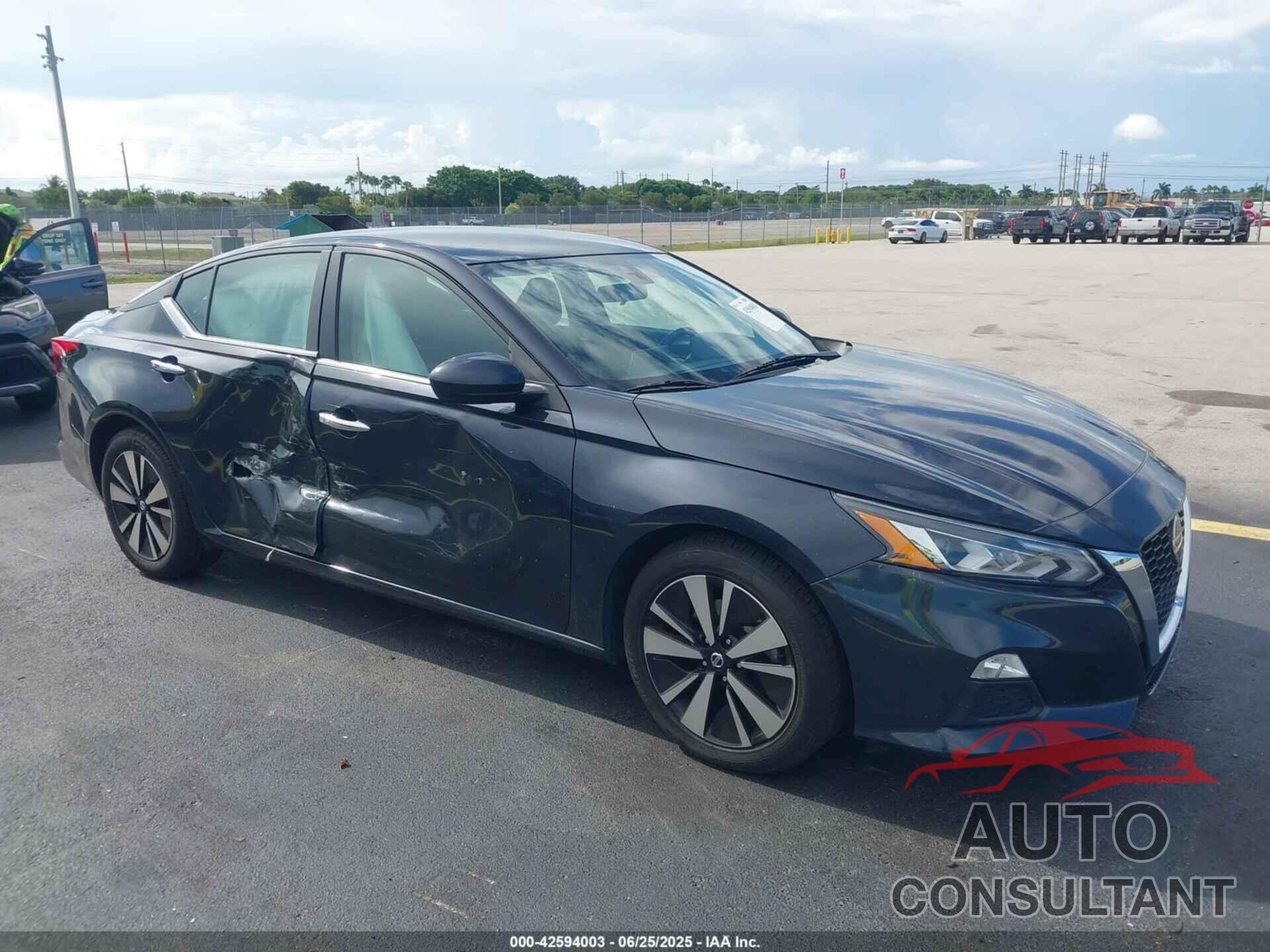 NISSAN ALTIMA 2022 - 1N4BL4DV4NN387214