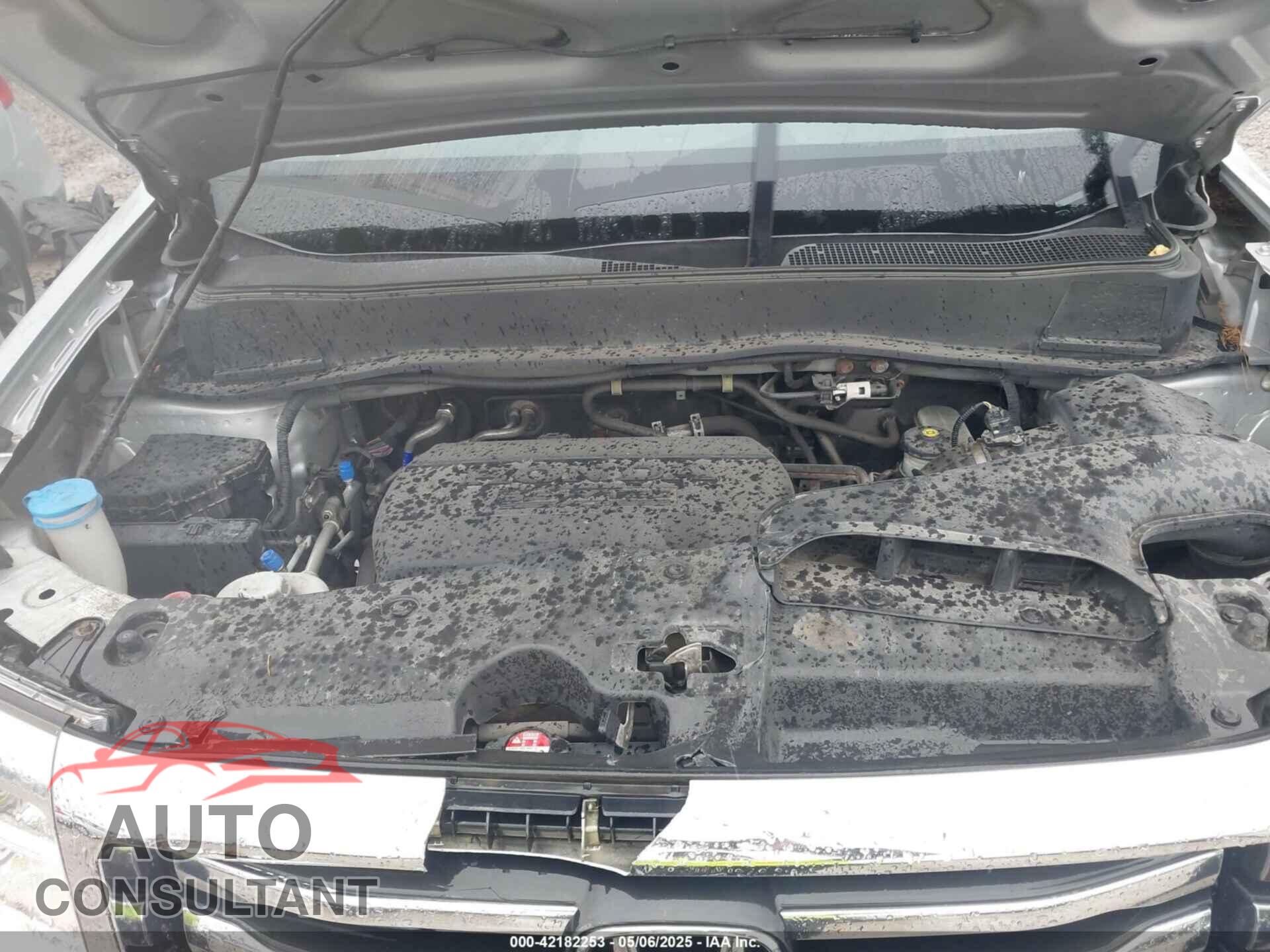 HONDA PILOT 2015 - 5FNYF4H52FB019457