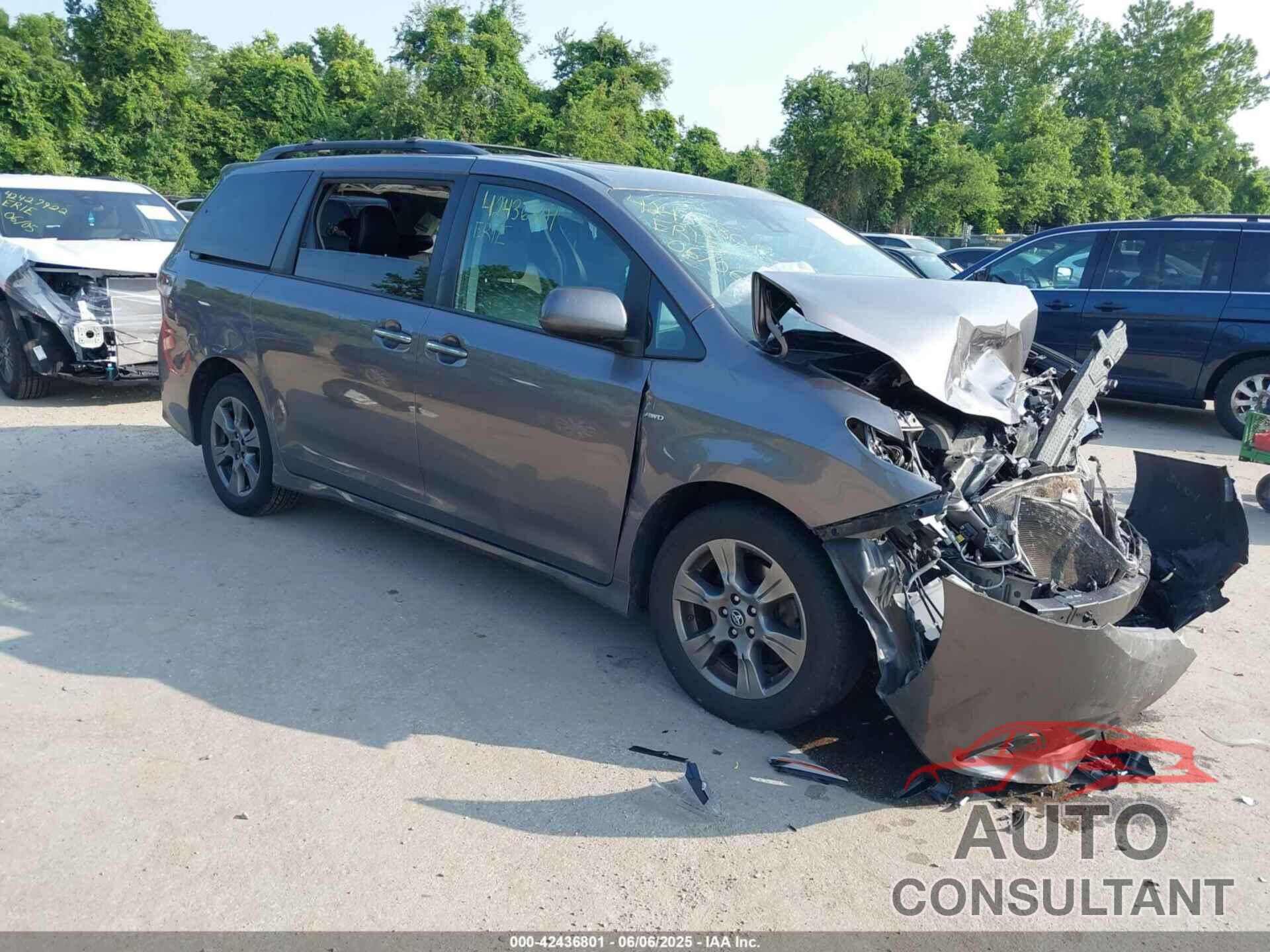 TOYOTA SIENNA 2019 - 5TDEZ3DC9KS215829