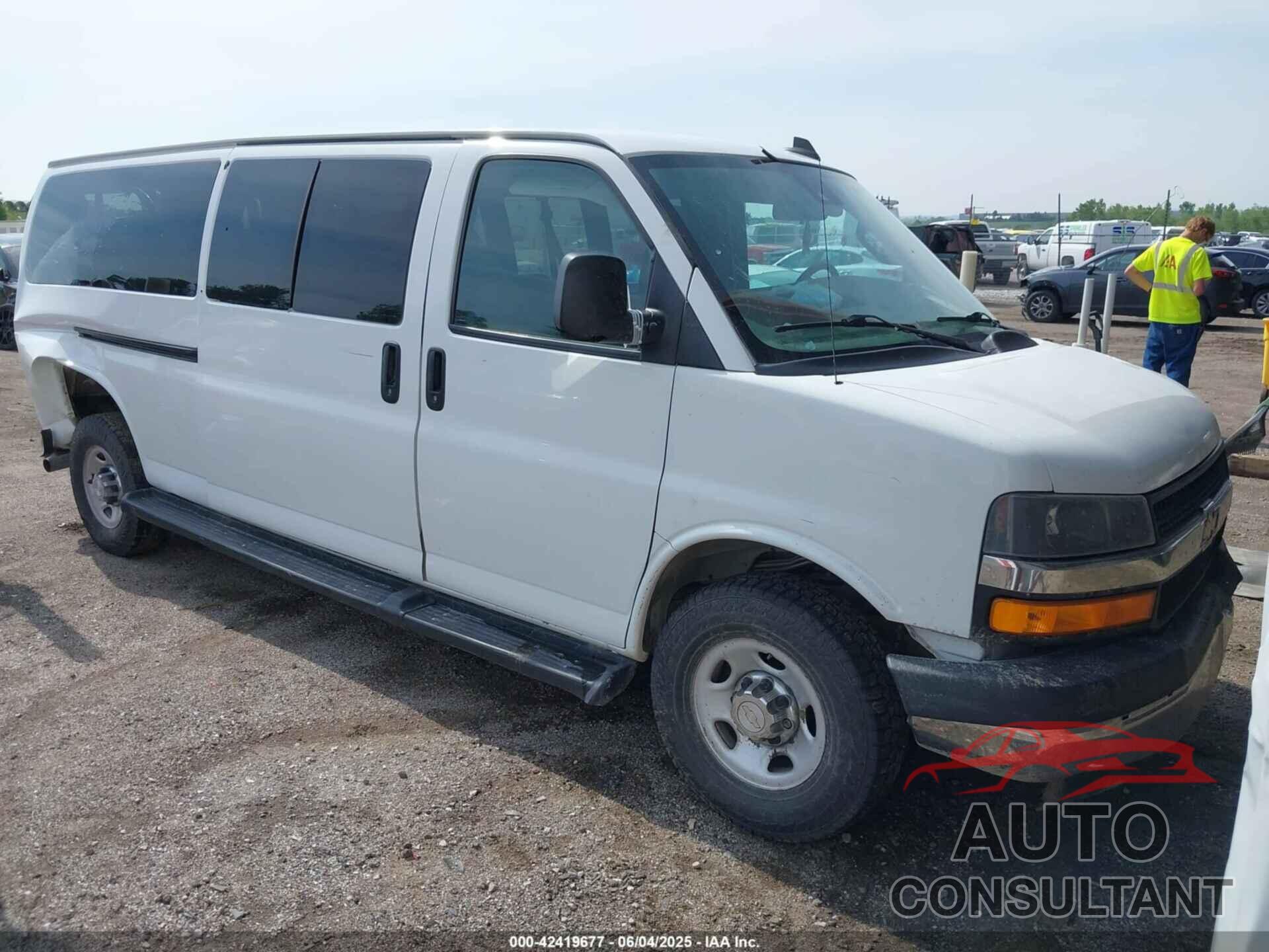 CHEVROLET EXPRESS 3500 2019 - 1GAZGPFG7K1201240