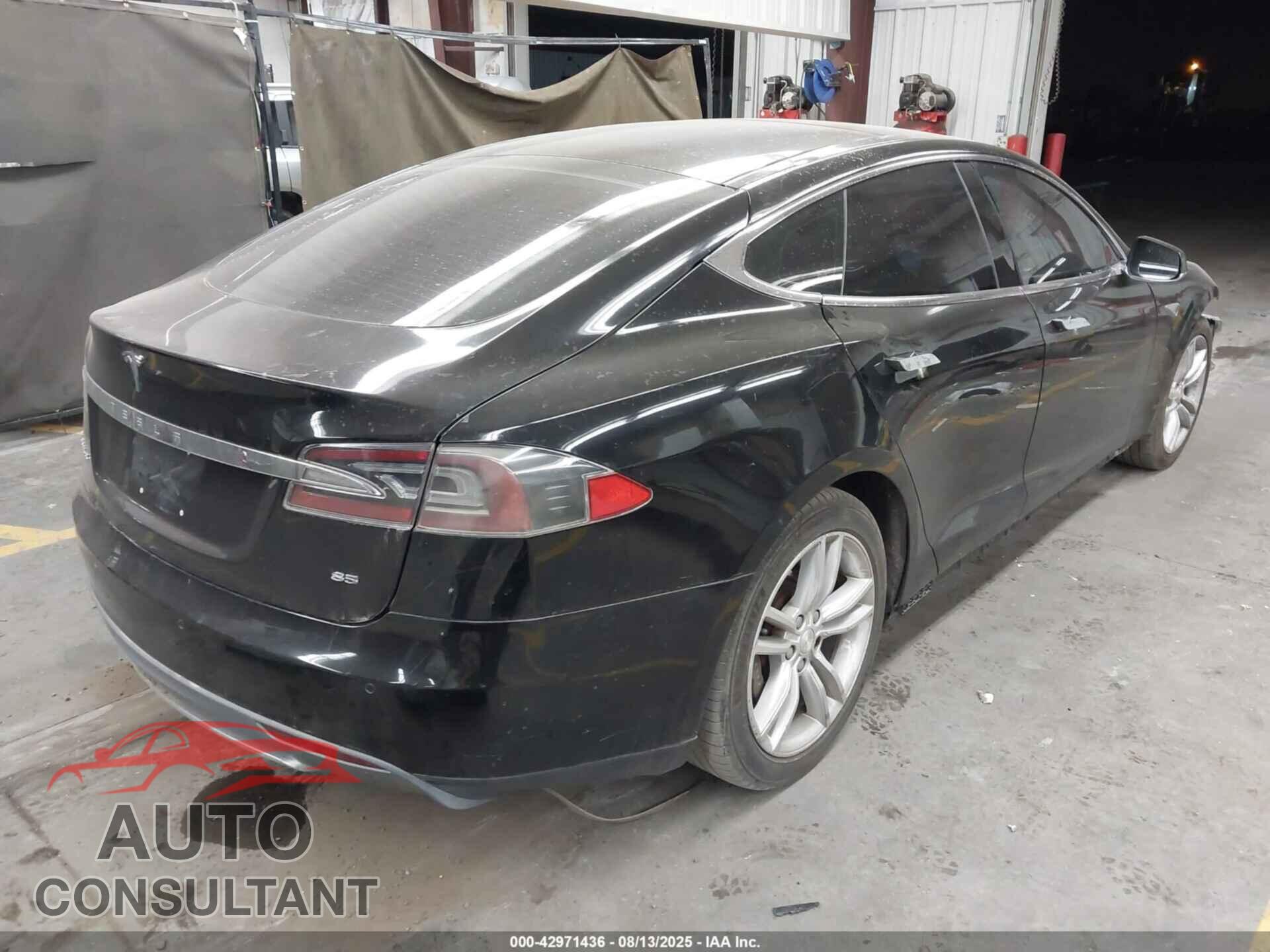 TESLA MODEL S 2013 - 5YJSA1CN2DFP27277