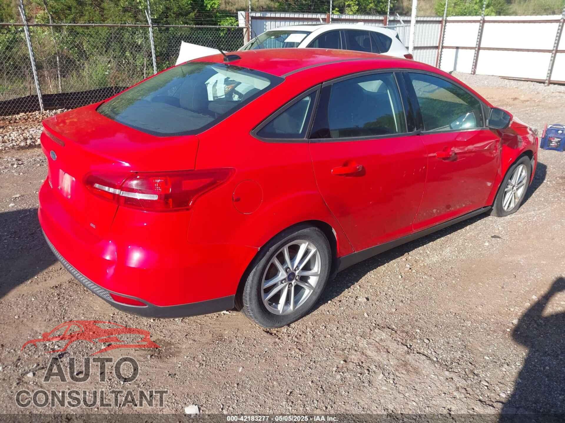 FORD FOCUS 2015 - 1FADP3F26FL271200