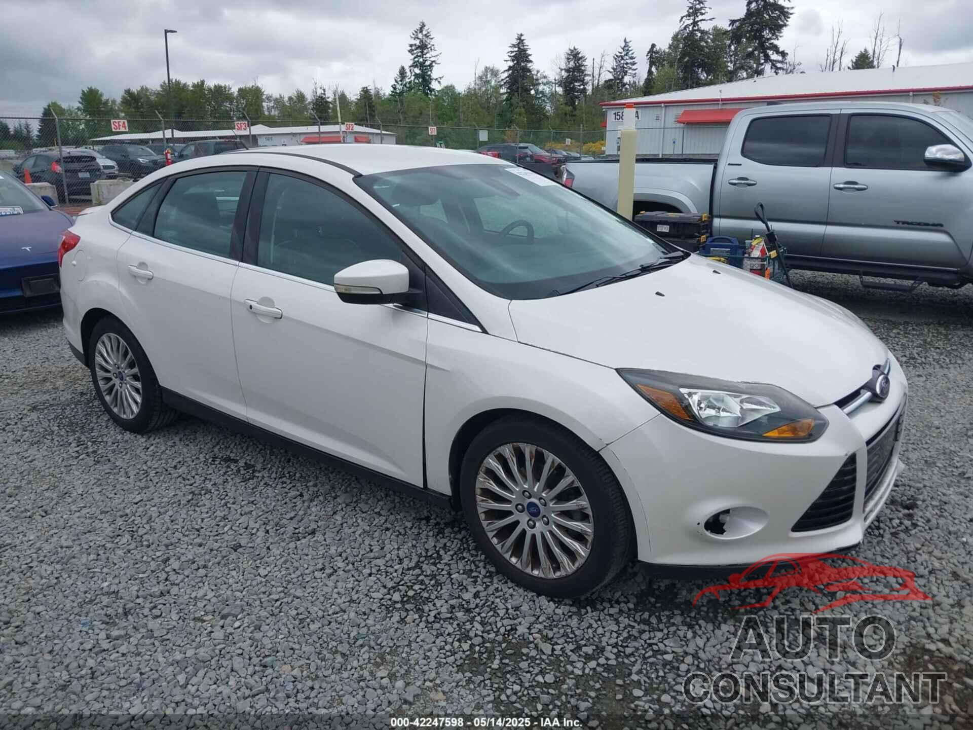 FORD FOCUS 2012 - 1FAHP3J21CL415532