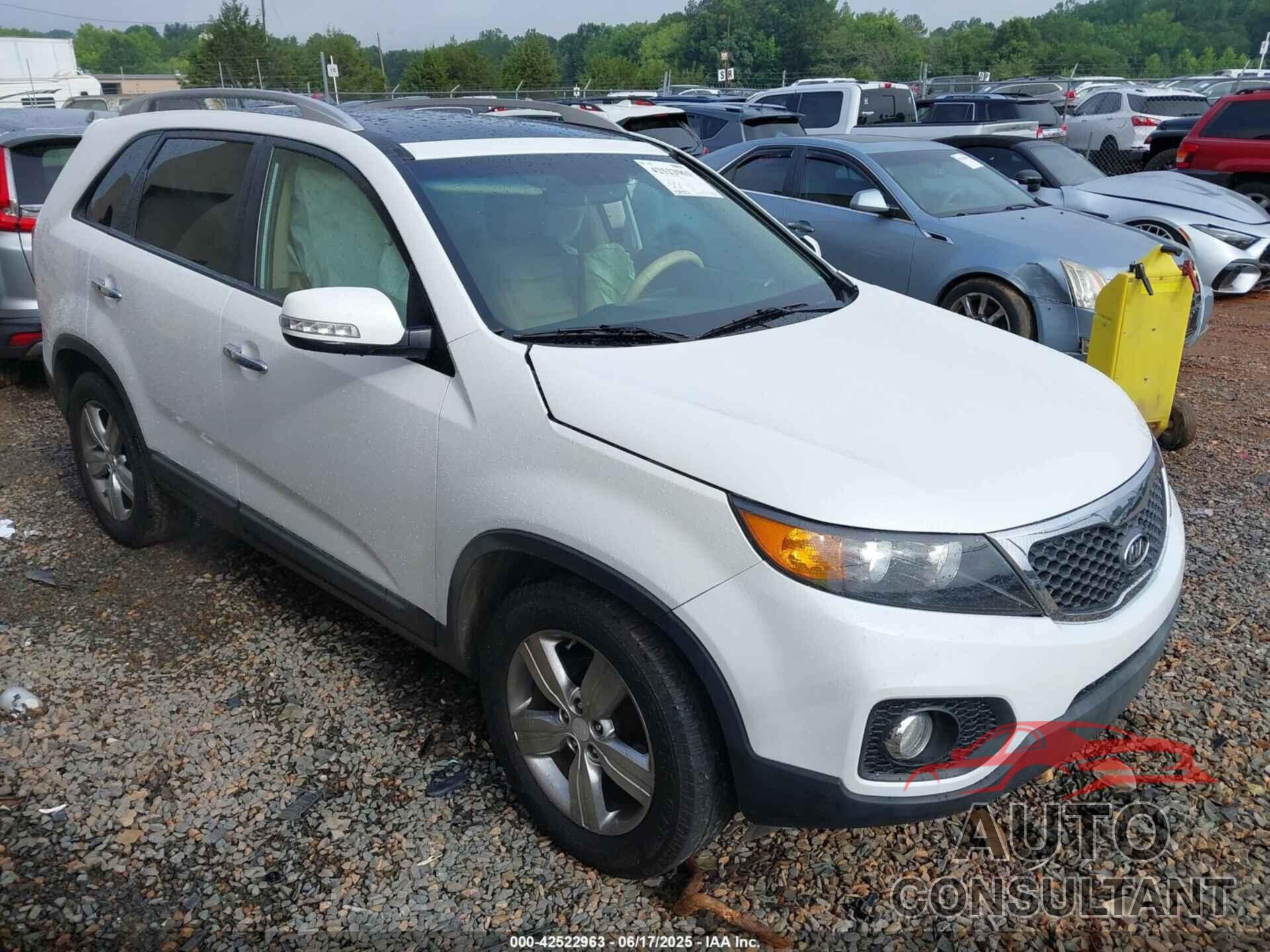 KIA SORENTO 2012 - 5XYKU4A22CG307365