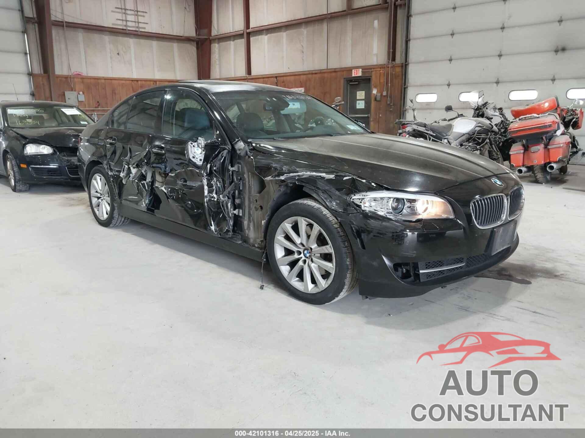 BMW 528I 2011 - WBAFR1C53BC672596