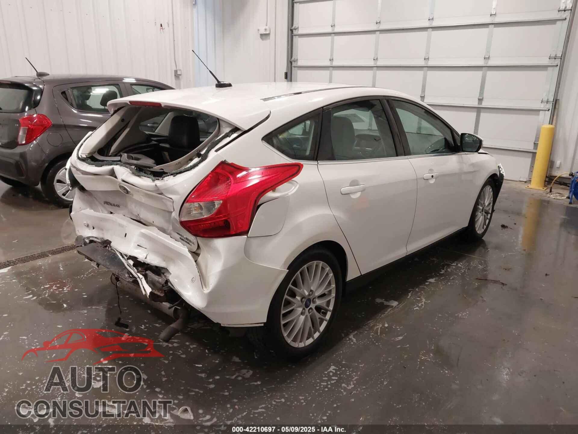 FORD FOCUS 2014 - 1FADP3N27EL110287