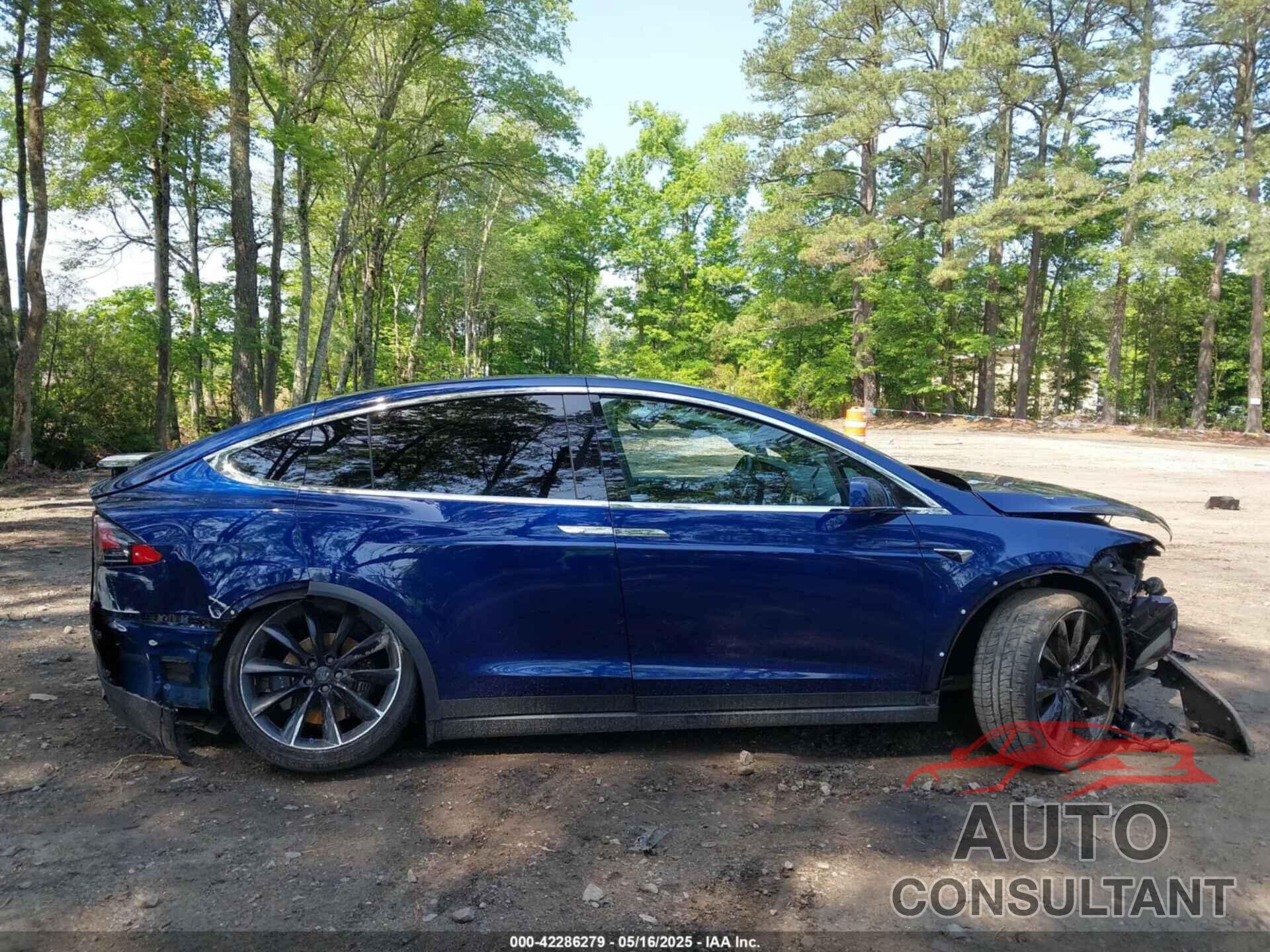 TESLA MODEL X 2018 - 5YJXCDE24JF121558