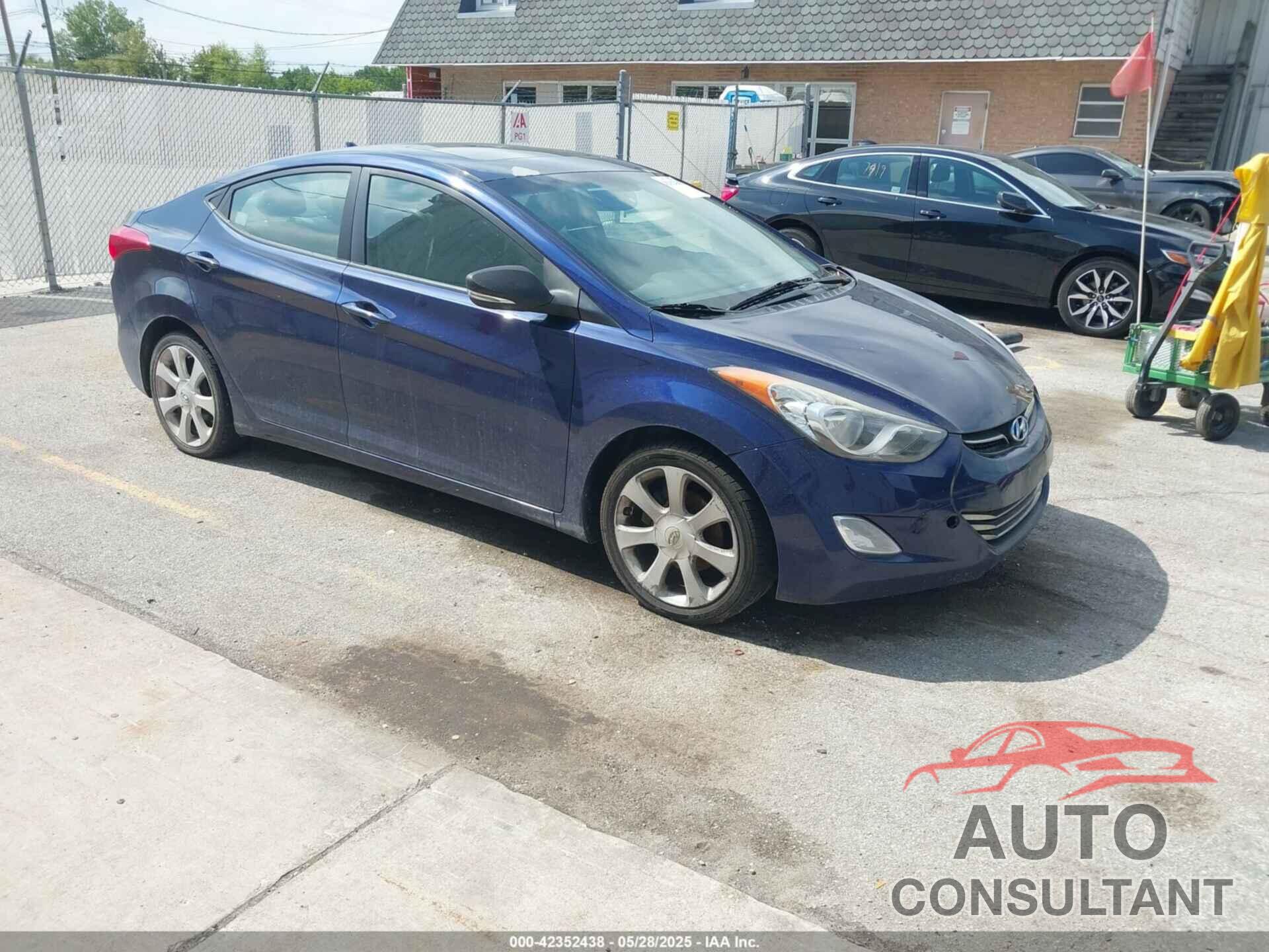HYUNDAI ELANTRA 2012 - 5NPDH4AE1CH097602