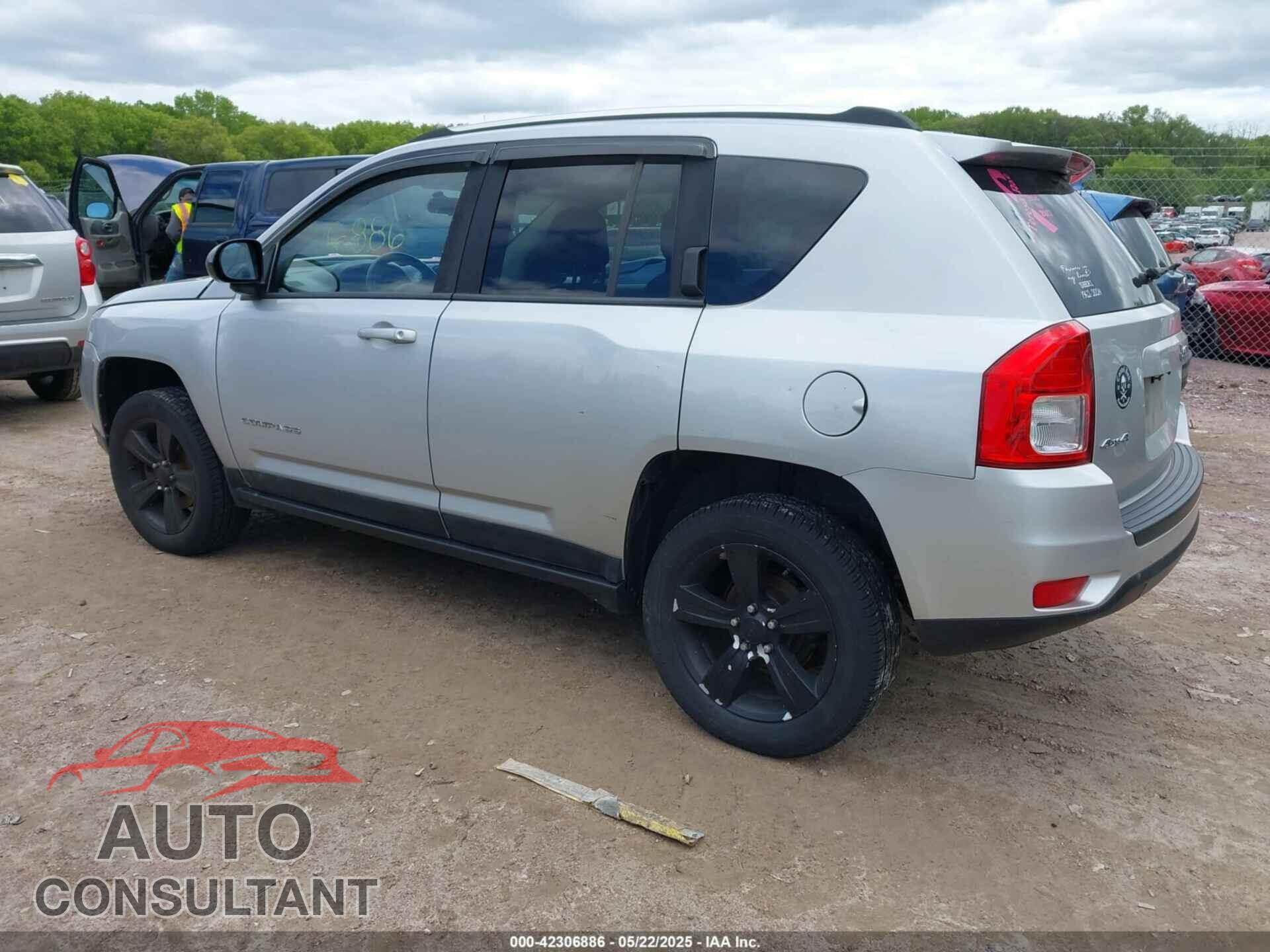 JEEP COMPASS 2011 - 1J4NF1FB7BD210927